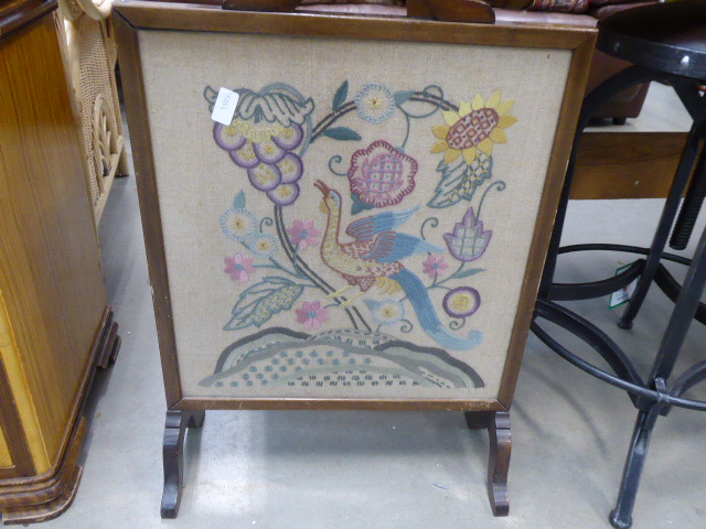 Fire screen with embroidered insert