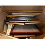 5454 - Box containing quantity of picture and photo frames