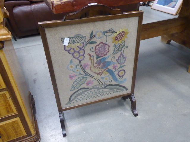 Fire screen with embroidered insert - Image 2 of 2