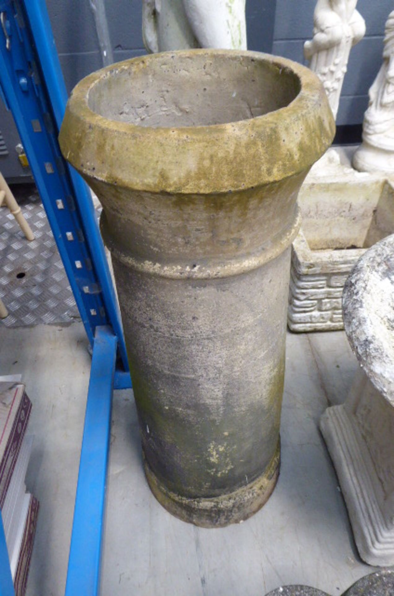 Large light terracotta chimney - Image 2 of 2