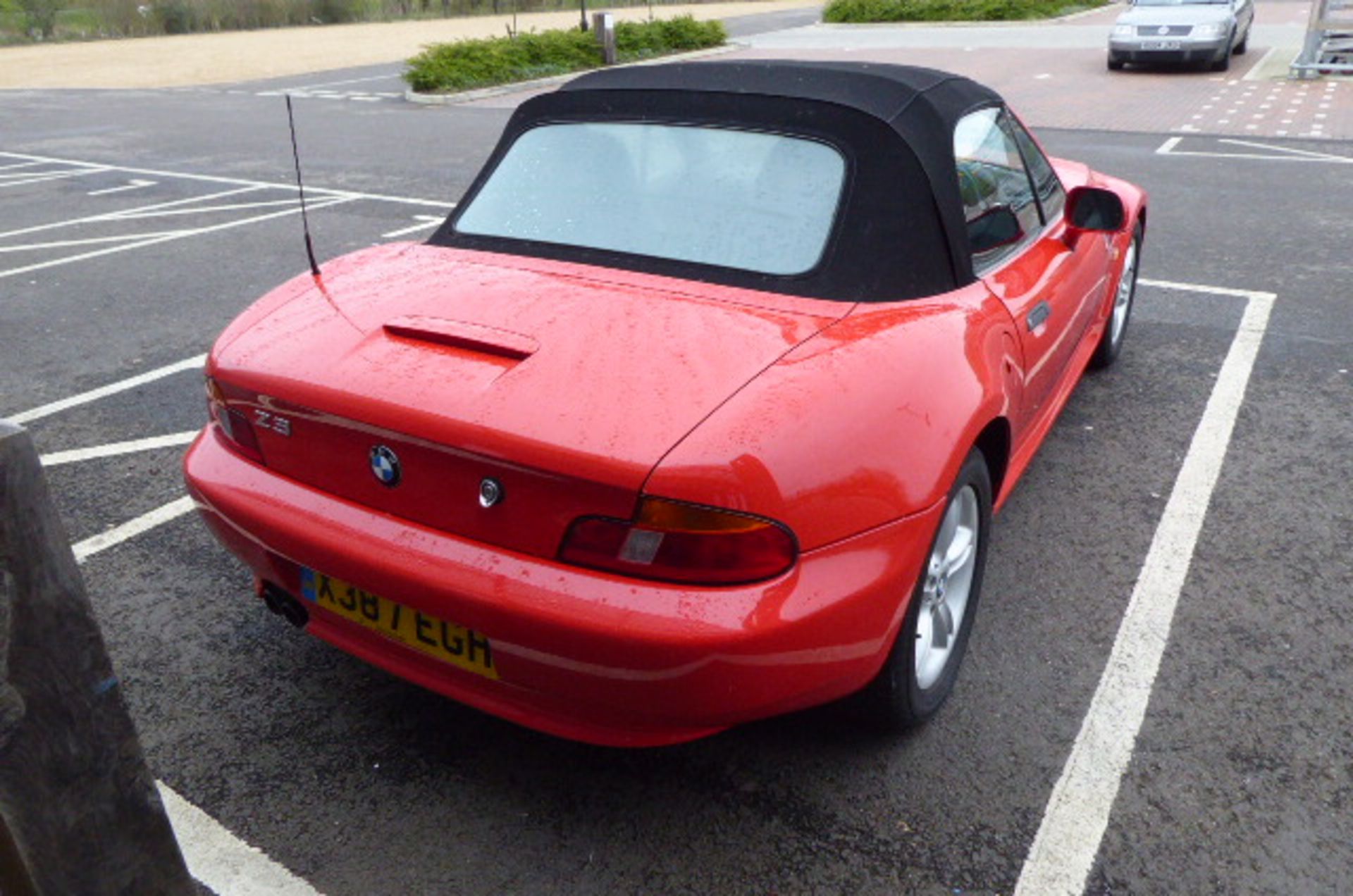 X387 EGH (2000) BMW Z3 Convertible, 1991cc petrol in red, showing mileage 69,082 MOT: 9/3/2021 - Image 3 of 7