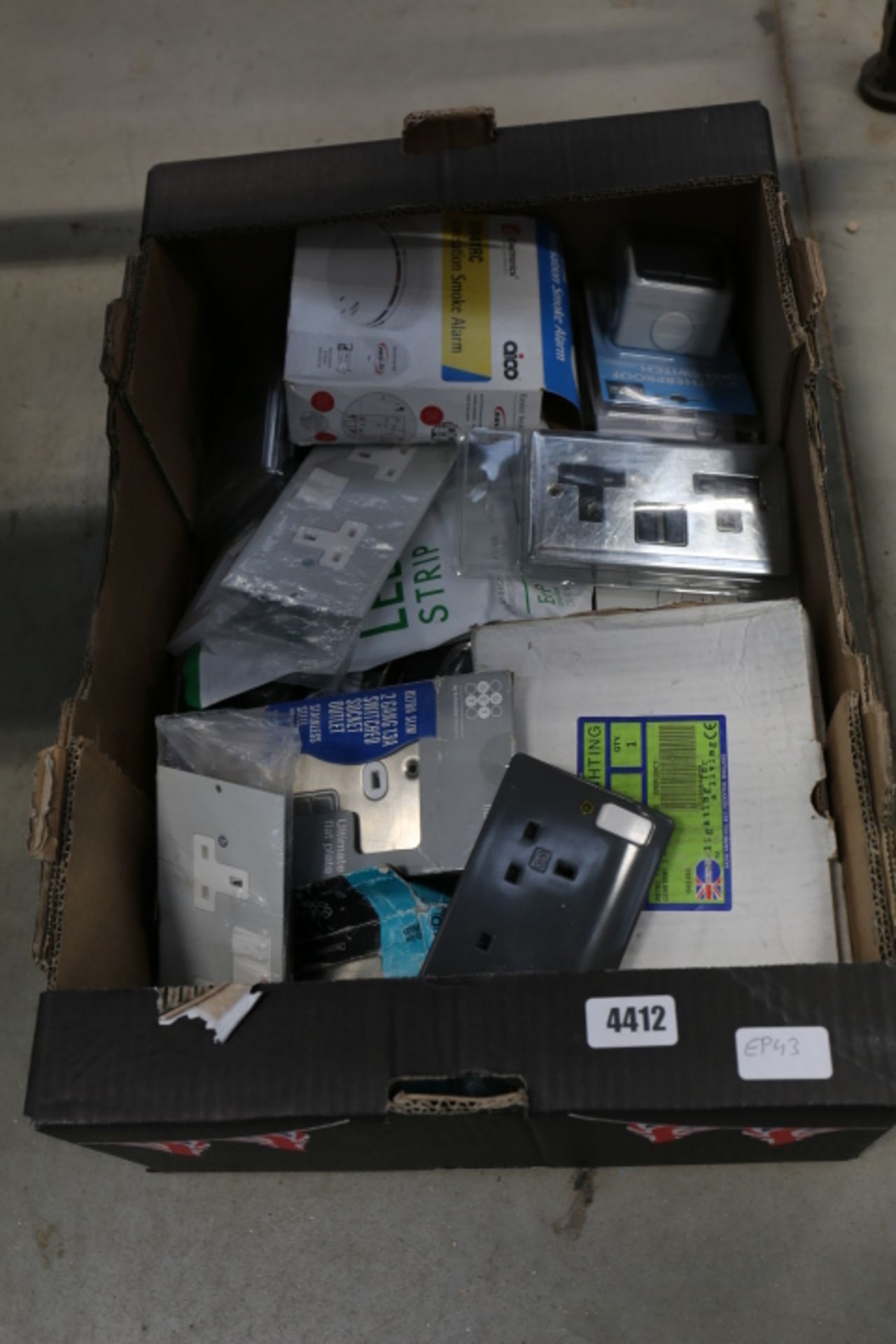 Box of switches and sockets