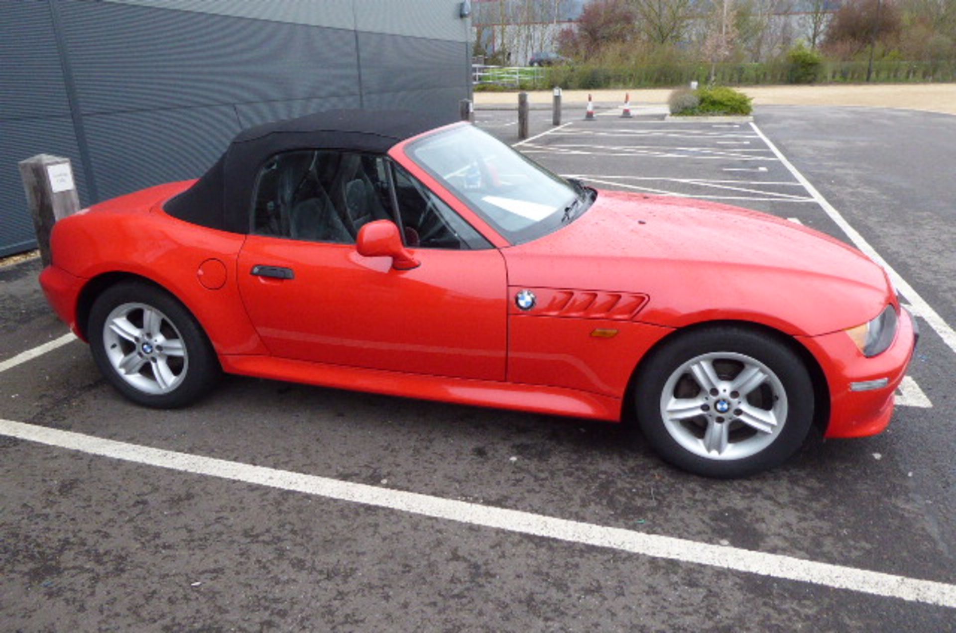 X387 EGH (2000) BMW Z3 Convertible, 1991cc petrol in red, showing mileage 69,082 MOT: 9/3/2021 - Image 2 of 7