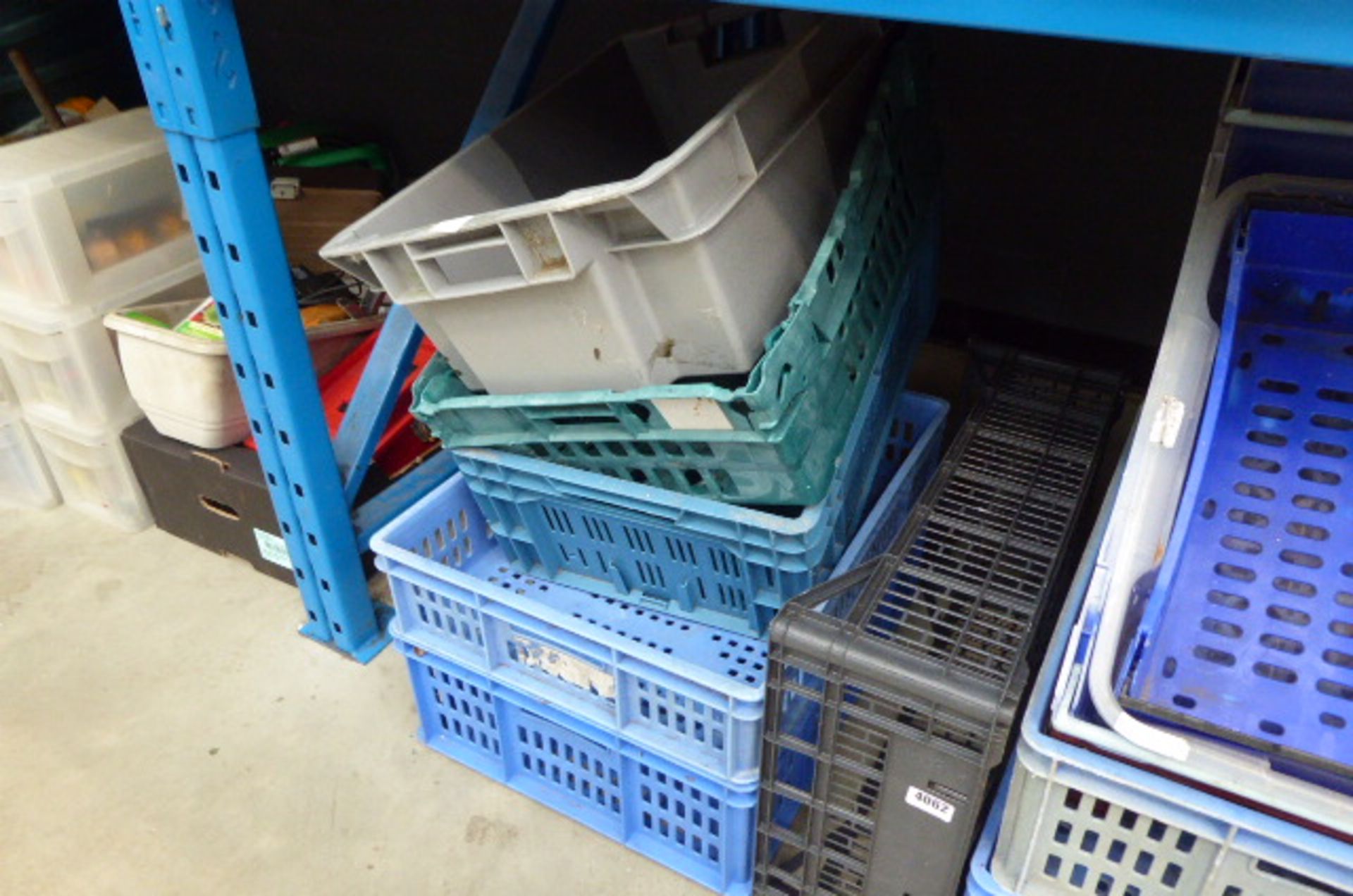 Quantity of plastic crates - Image 3 of 3