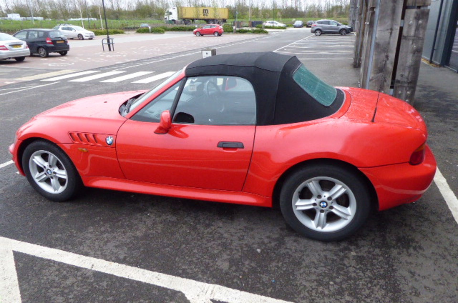X387 EGH (2000) BMW Z3 Convertible, 1991cc petrol in red, showing mileage 69,082 MOT: 9/3/2021 - Image 4 of 7