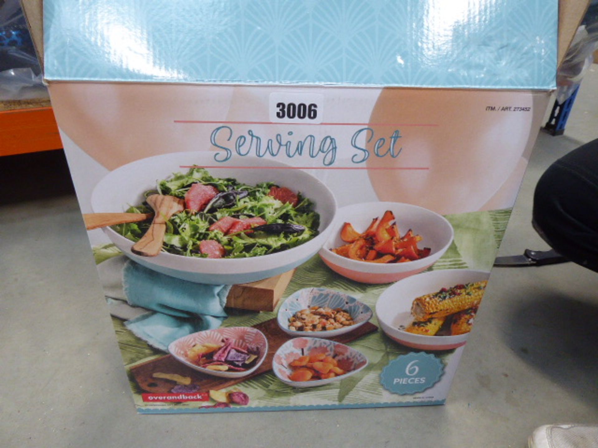 Boxed serving set