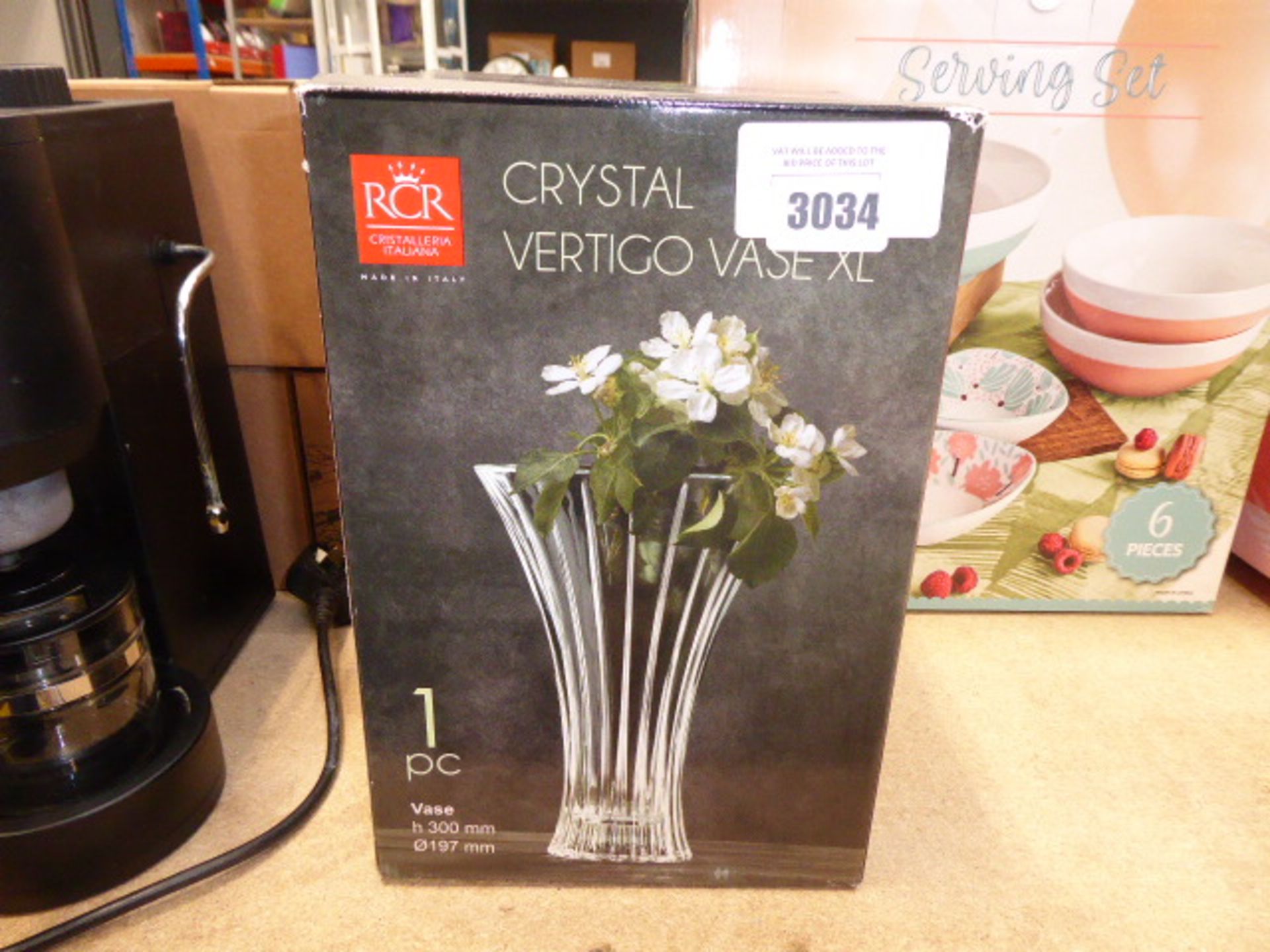 Boxed crystal Vertigo vase