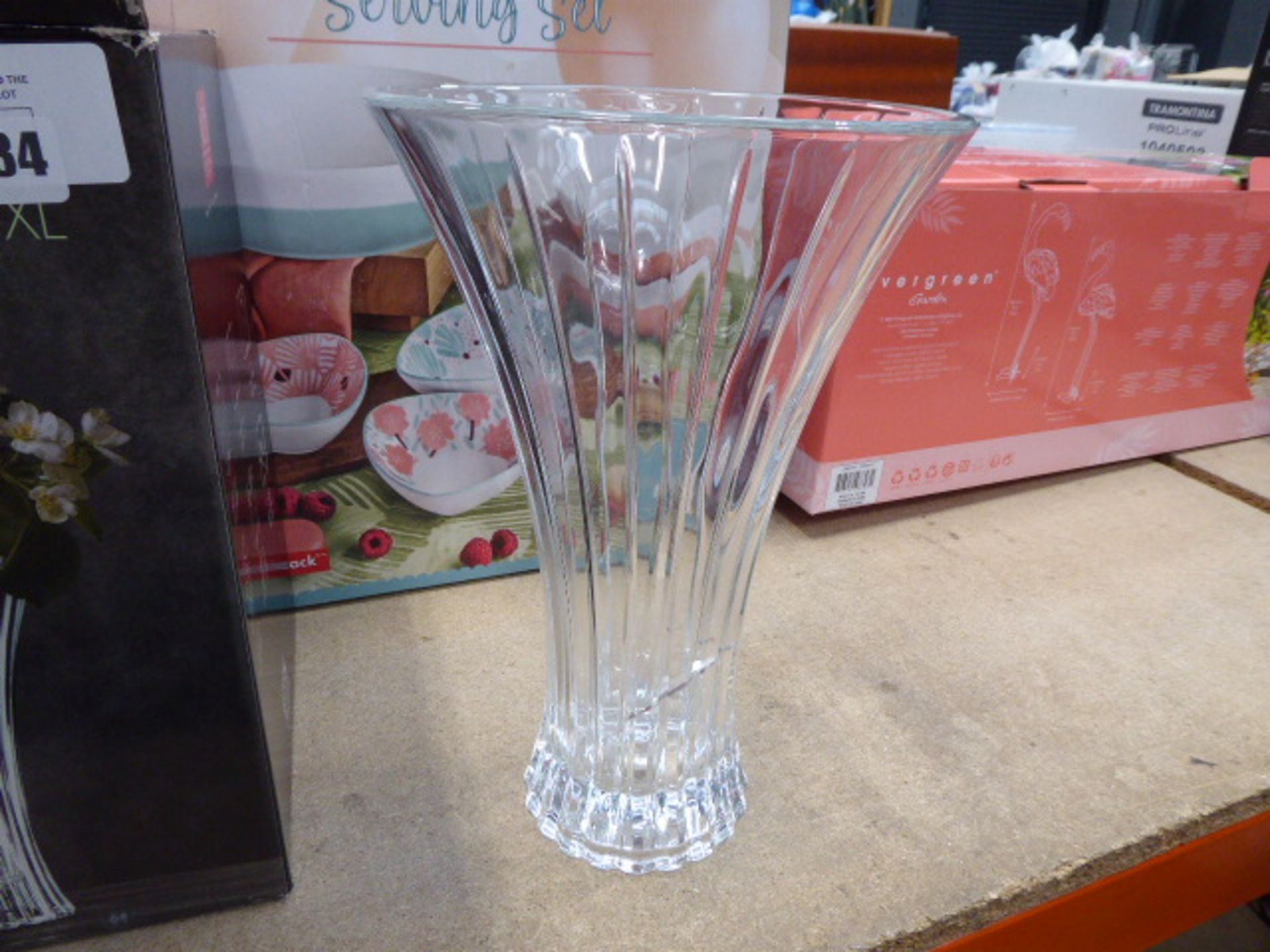 Boxed crystal Vertigo vase - Image 2 of 3