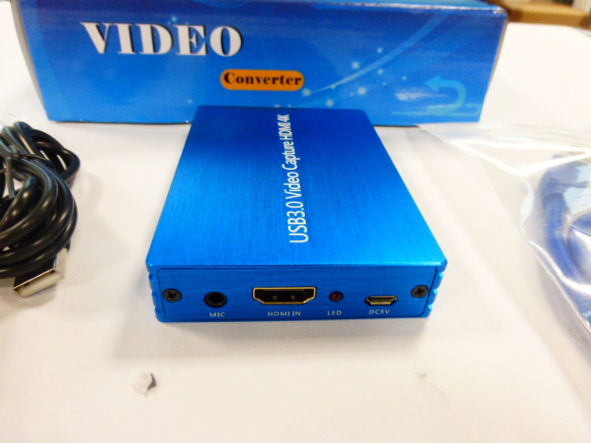 2016 - HDMI video converter unit in box - Image 2 of 2