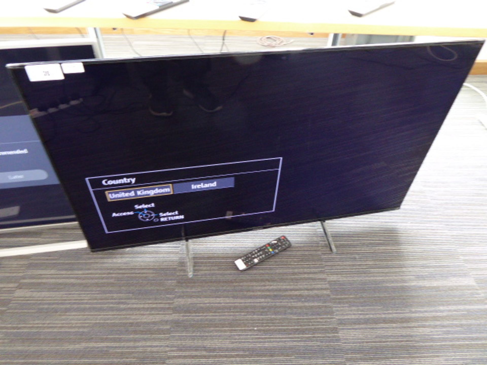 (R164) Panasonic 50'' TV model no TX-50GX700B