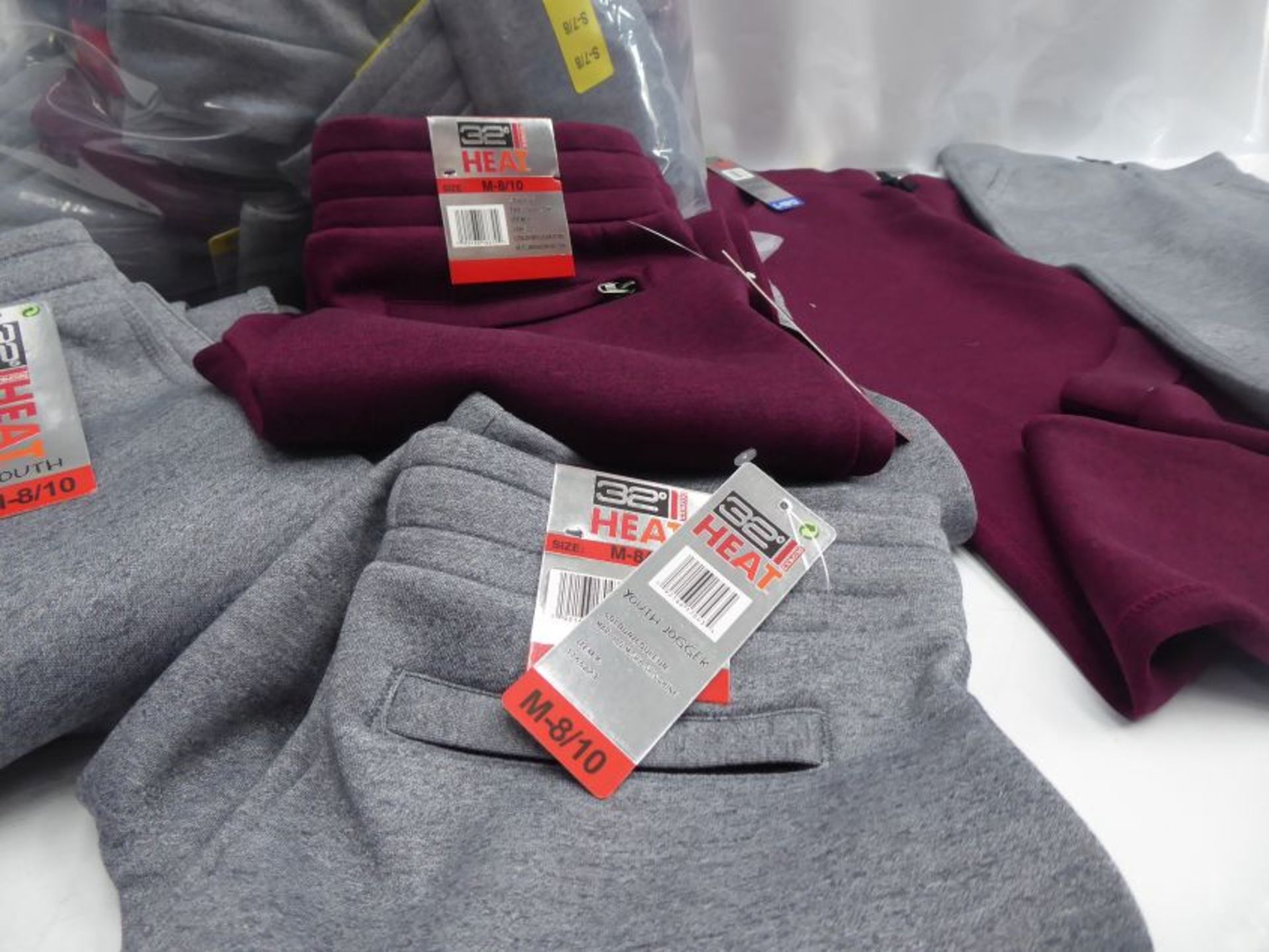 Bag containing 20 pairs of youth jogging pants by 32 Degree Heat in light grey and maroon, sizes - Image 3 of 3