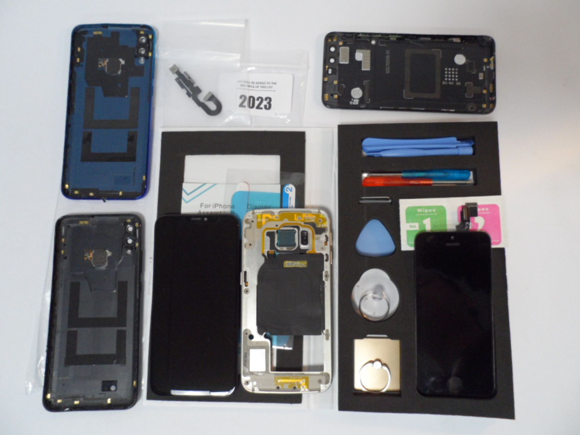 Mobile phone parts with a iphone 5C screen assembly pack.