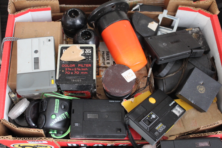 Large quantity of cameras and film projectors - Image 4 of 5