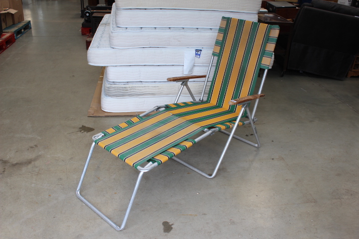 Canvas deck chair