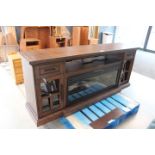 5081 - Oak sideboard with painted base