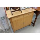 5207 - Oak sideboard with 2 drawers and 2 doors under