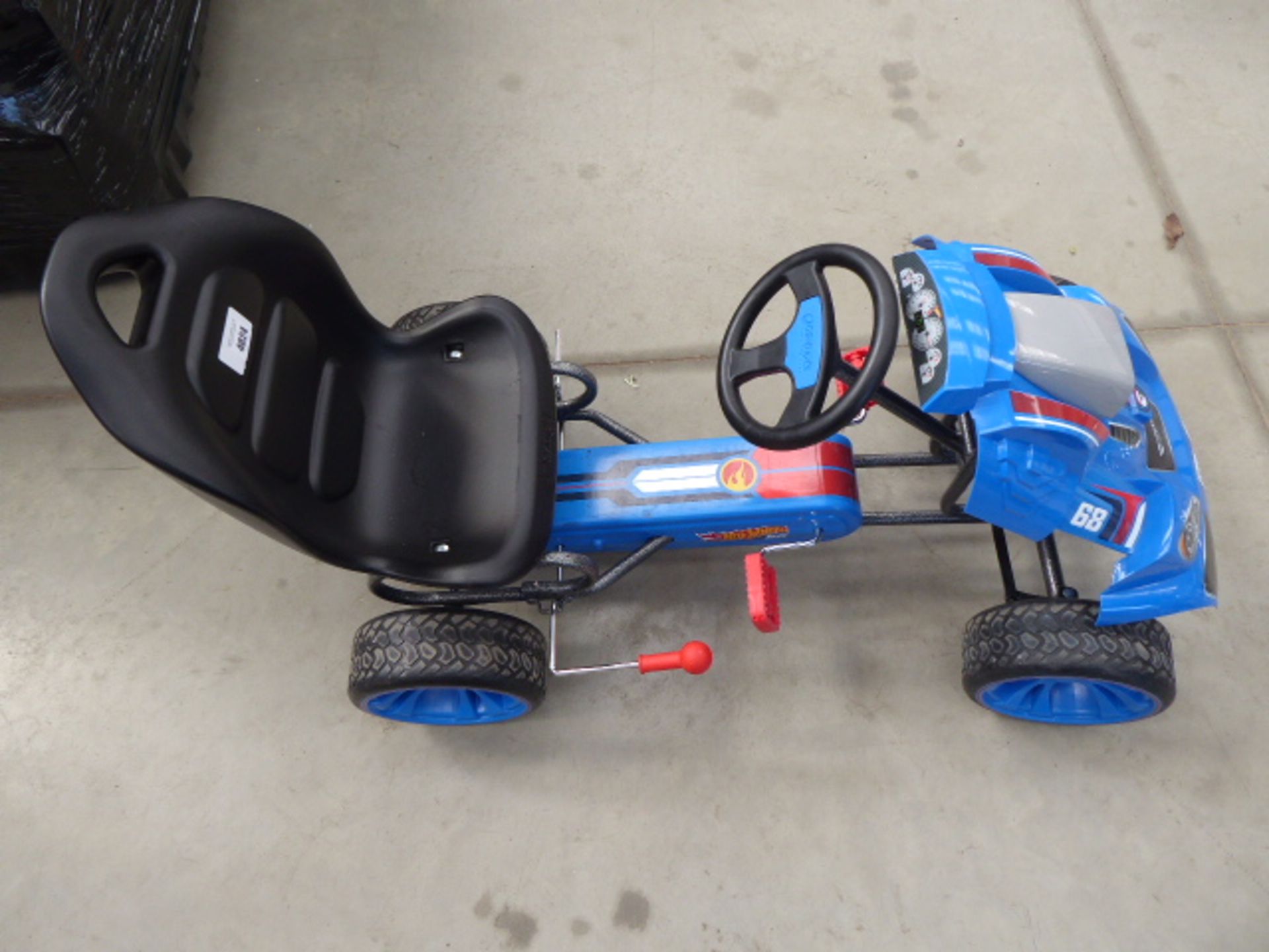 Hot Wheels blue go kart