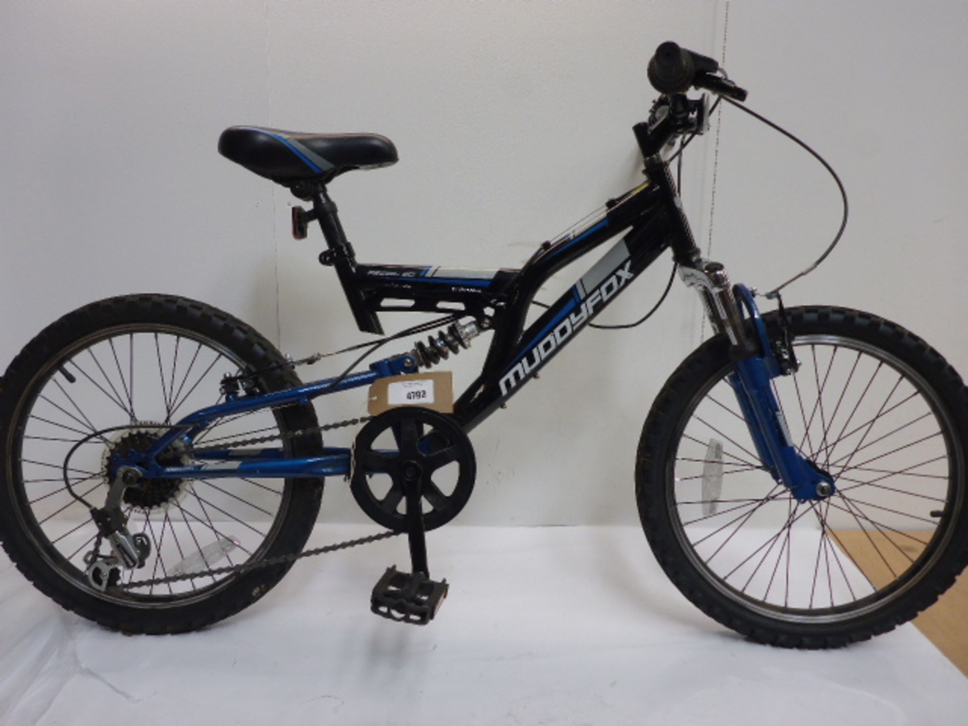 Boy's Blue & Black Recoil 20 Muddy Fox bike