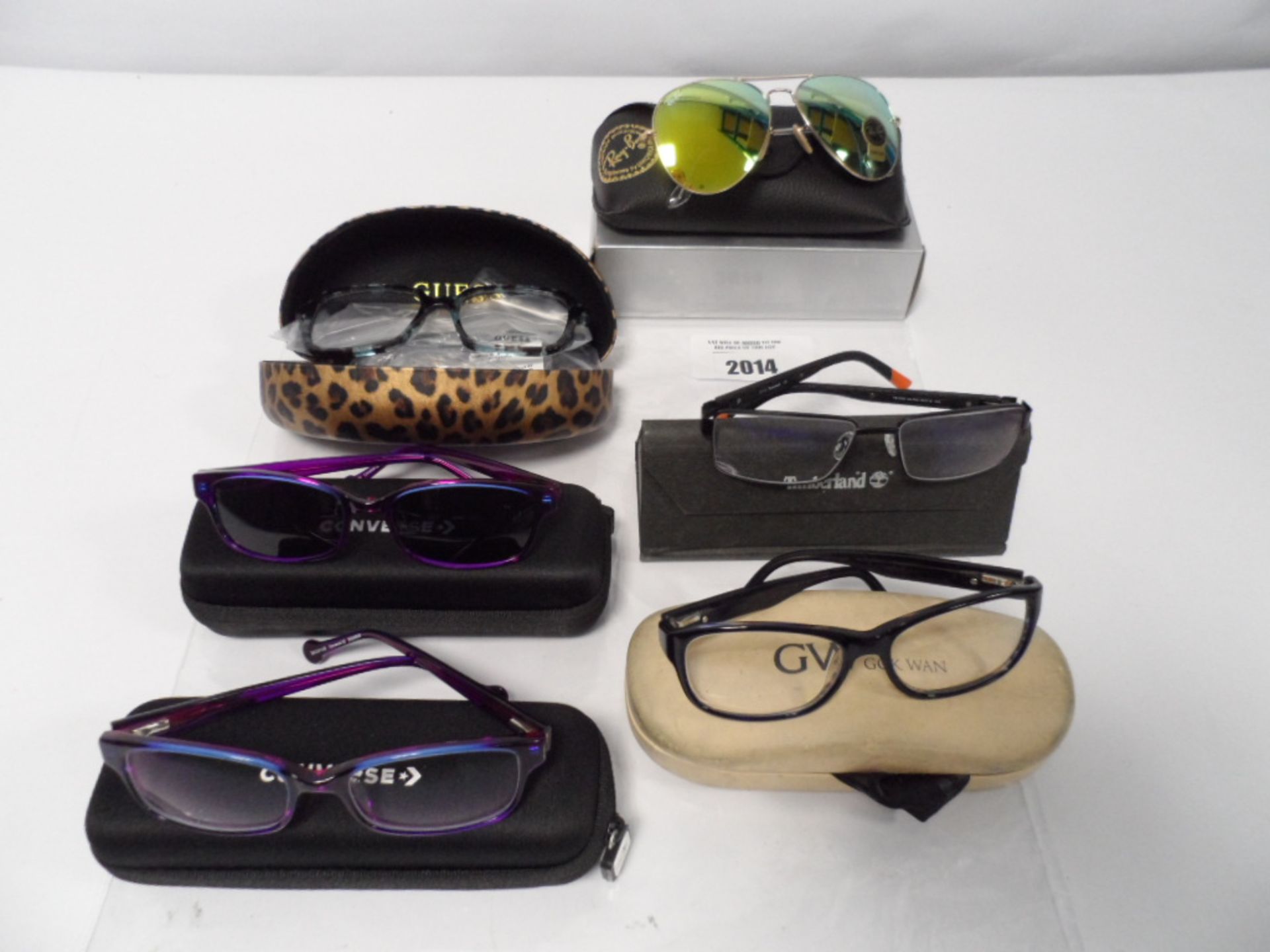 Bag of Ray-Ban, Converse, Guess, etc reading glasses and sunglasses with cases.