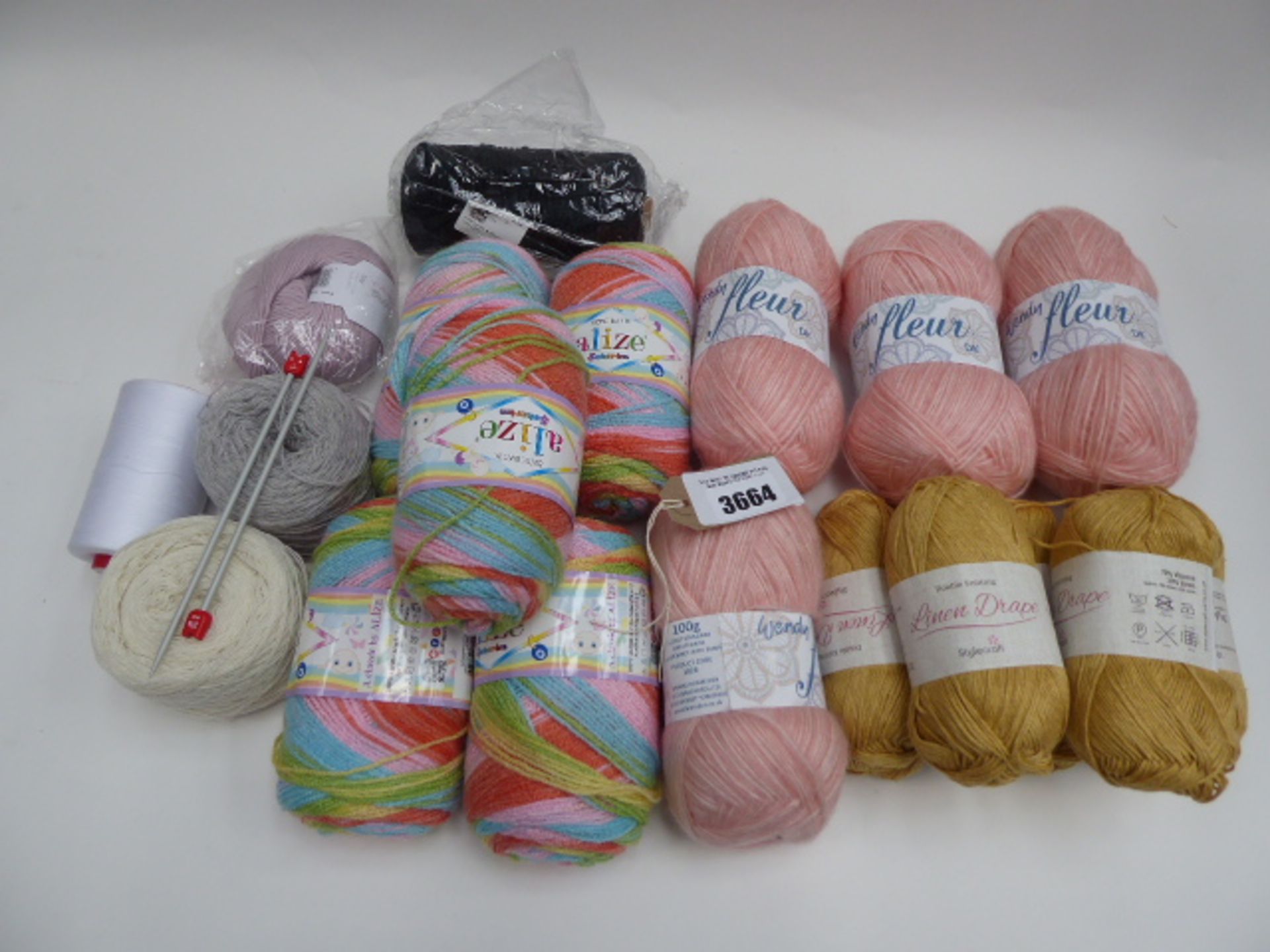 Bag containing quantity of yarn