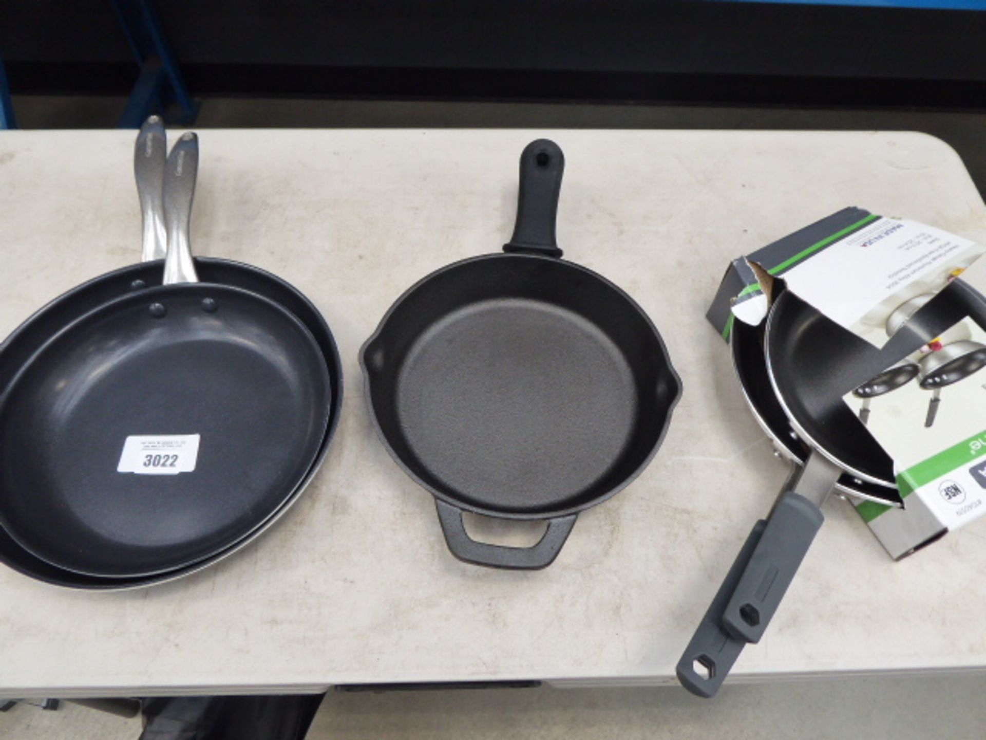 5 mixed style cooking pans