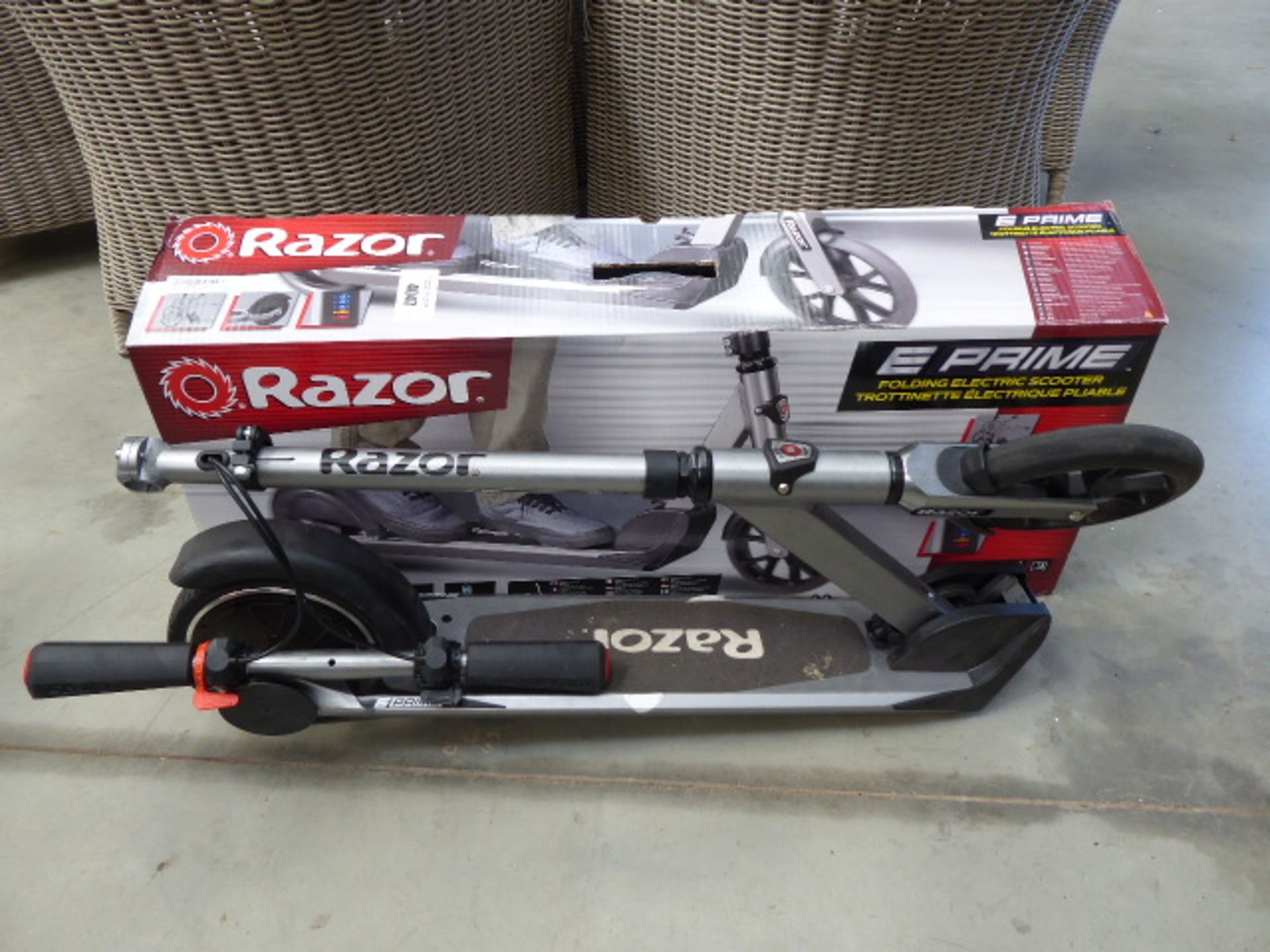 Boxed Razor scooter with charger - Image 2 of 2