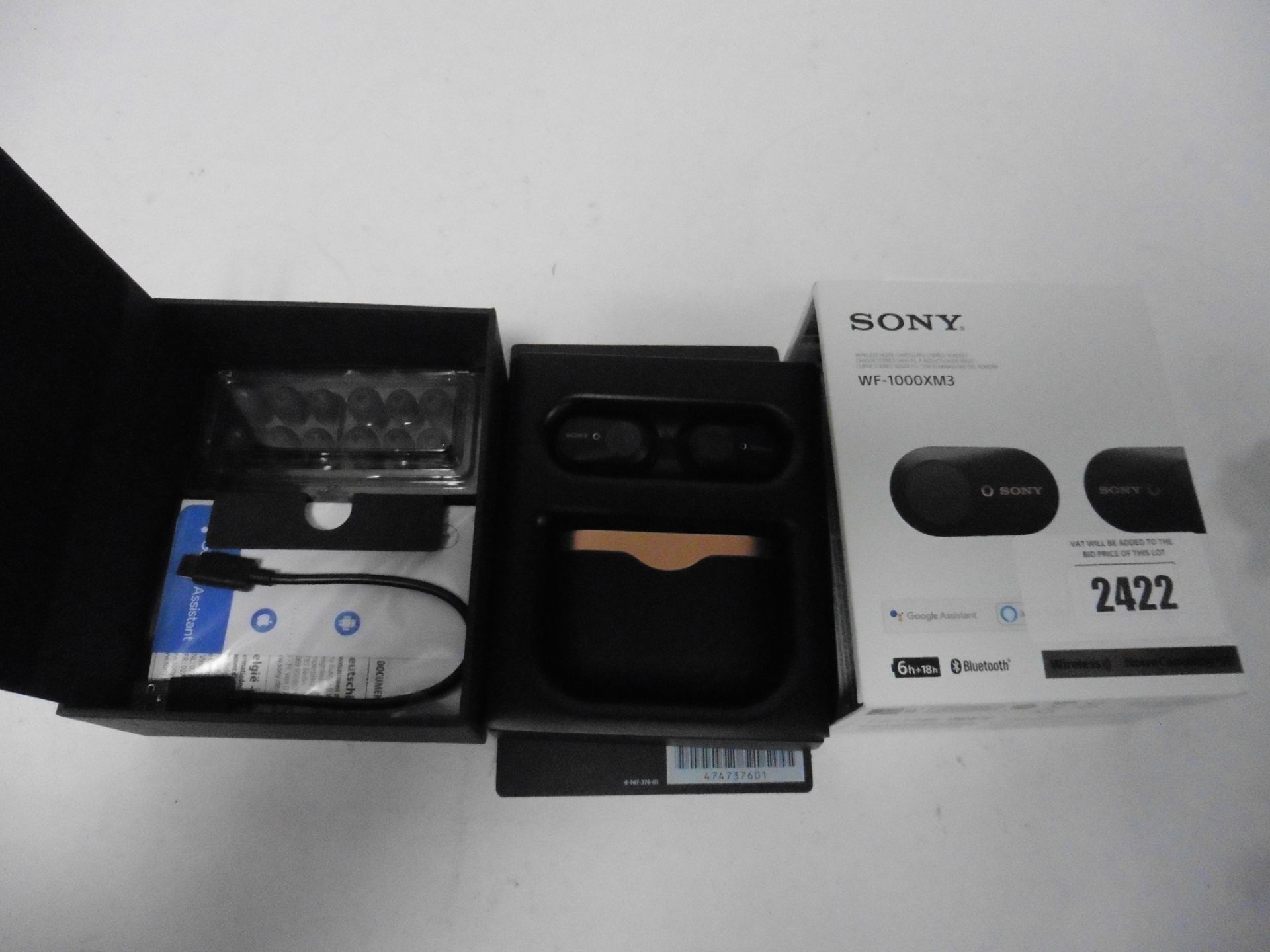 Pair Sony WF-1000XM3 noise cancelling ear buds with box