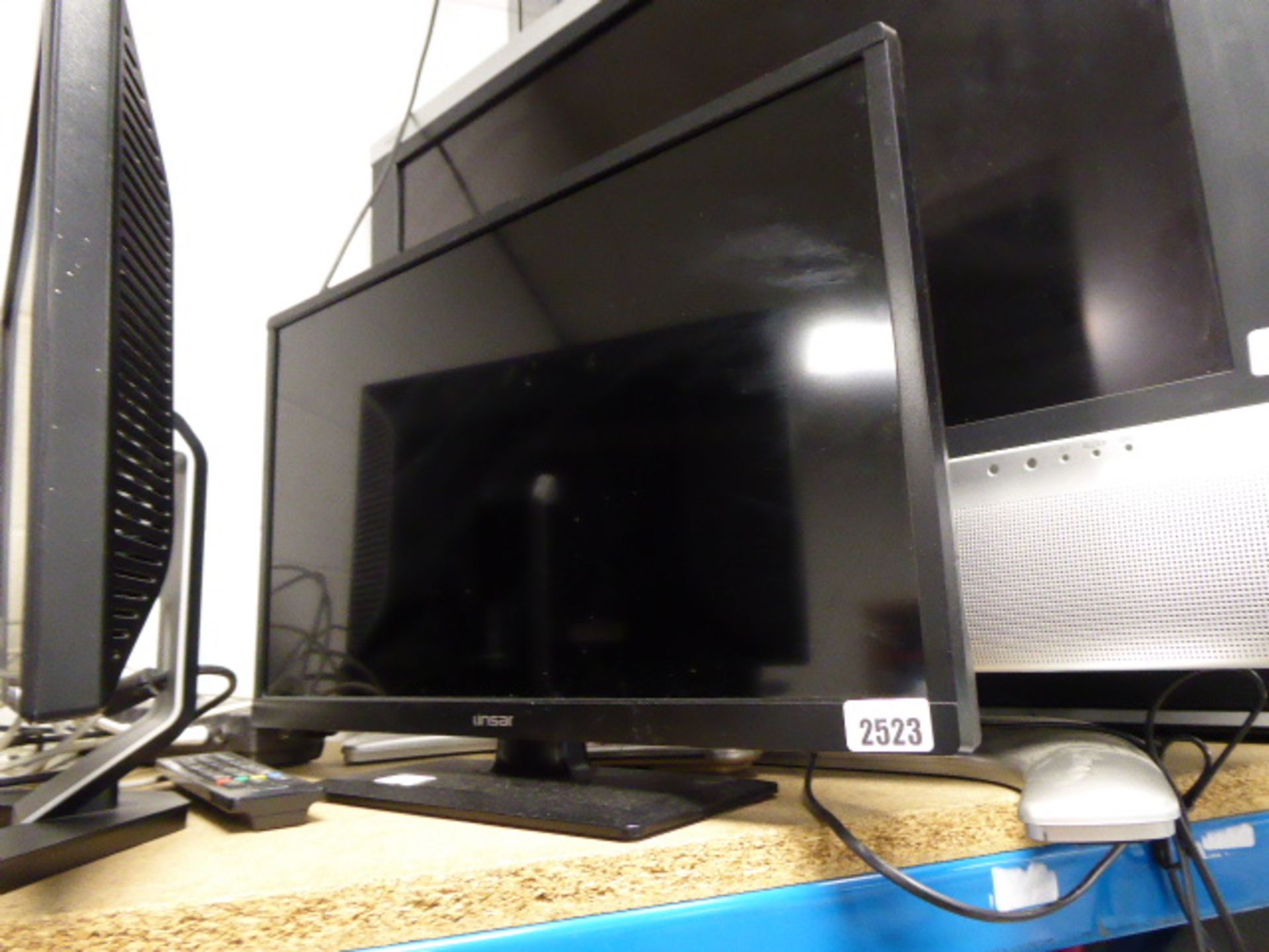 Linsar 24'' TV (no remote)