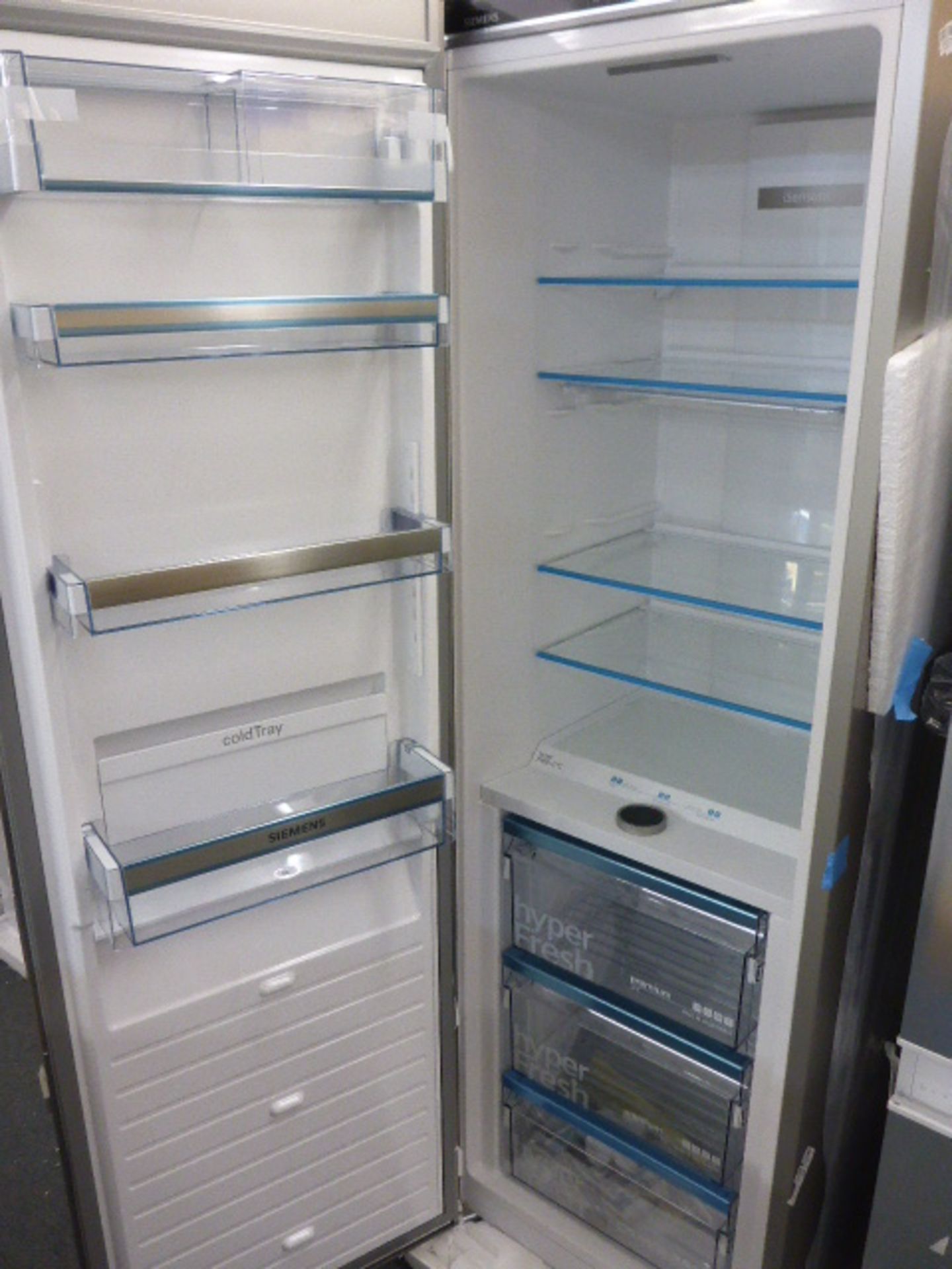 KS36FPI3P-B Siemens Free-standing refrigerator - Image 2 of 2