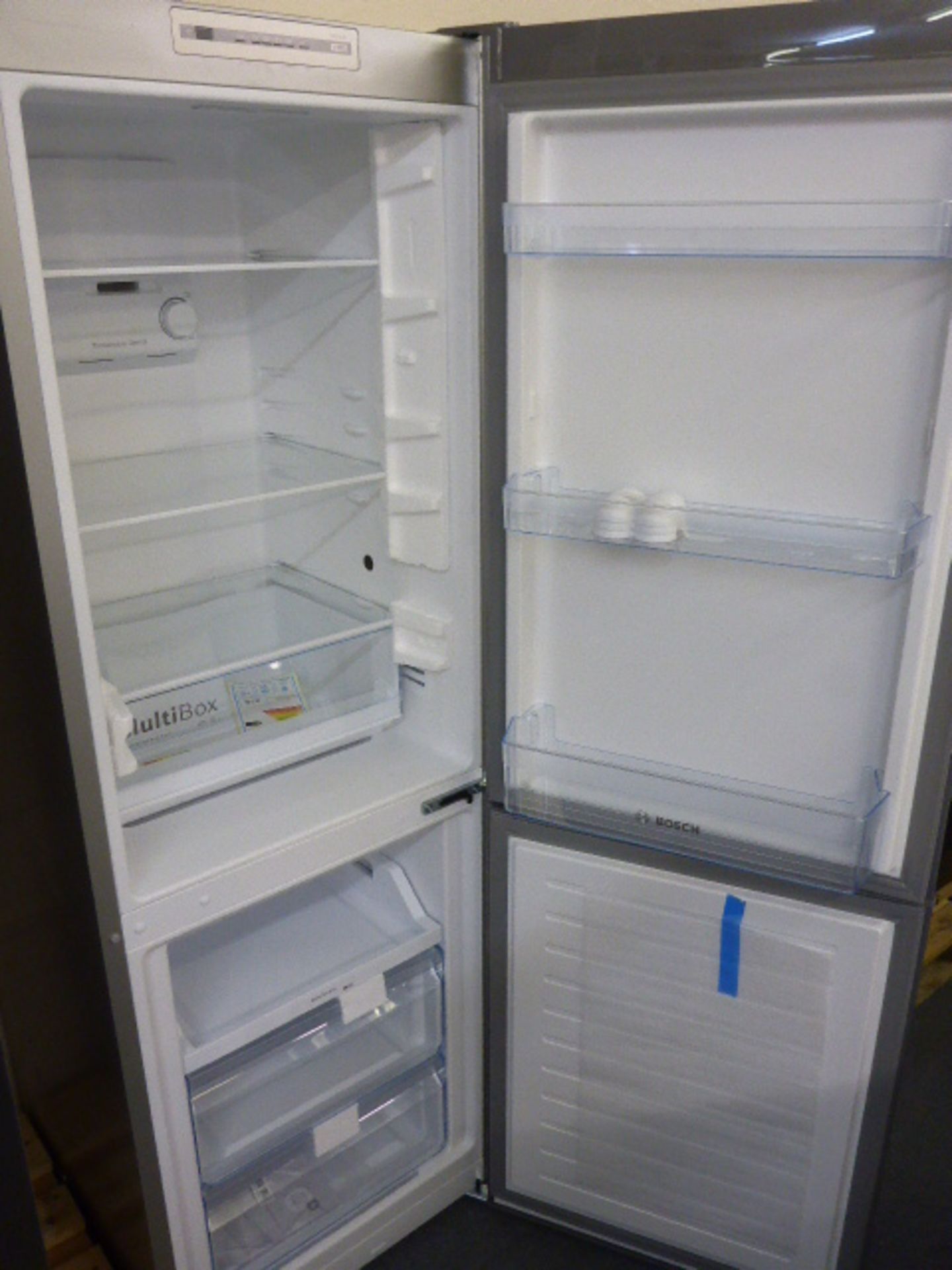 KGN33NLEAGB Bosch Free-standing fridge-freezer - Image 2 of 2