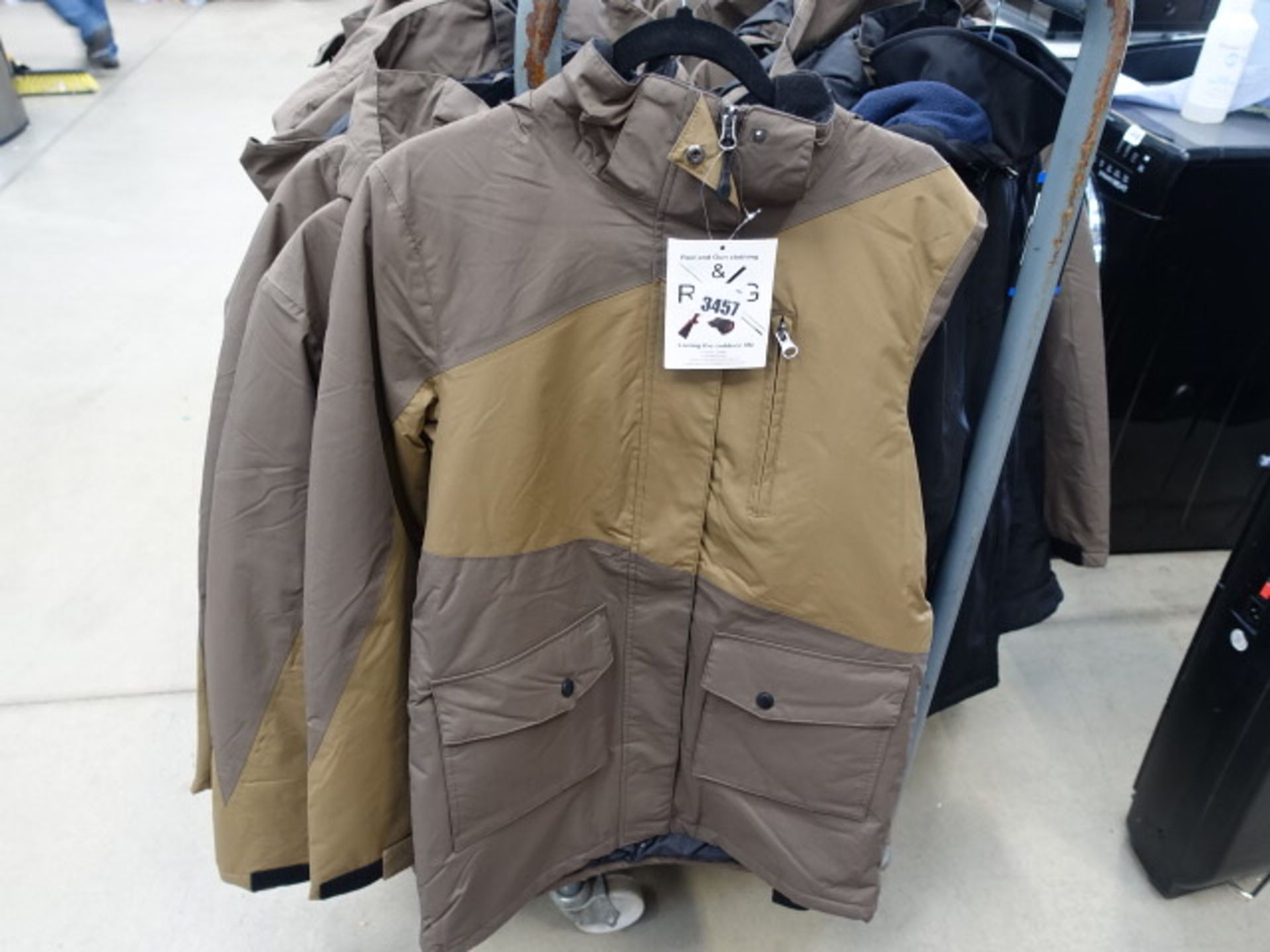 Full zipped hooded Rod & Gun coat size XL