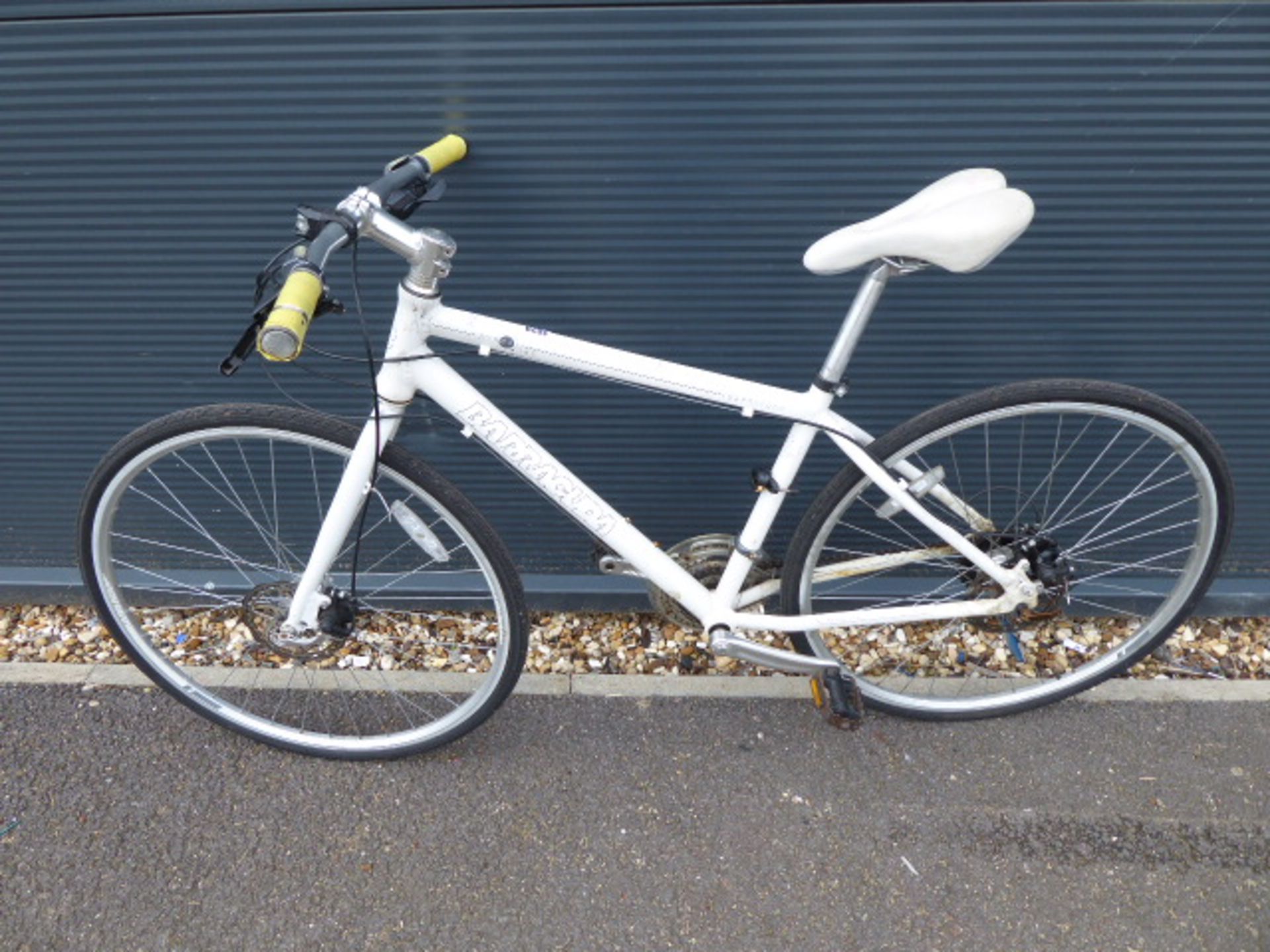 Barracuda white gents mountain cycle