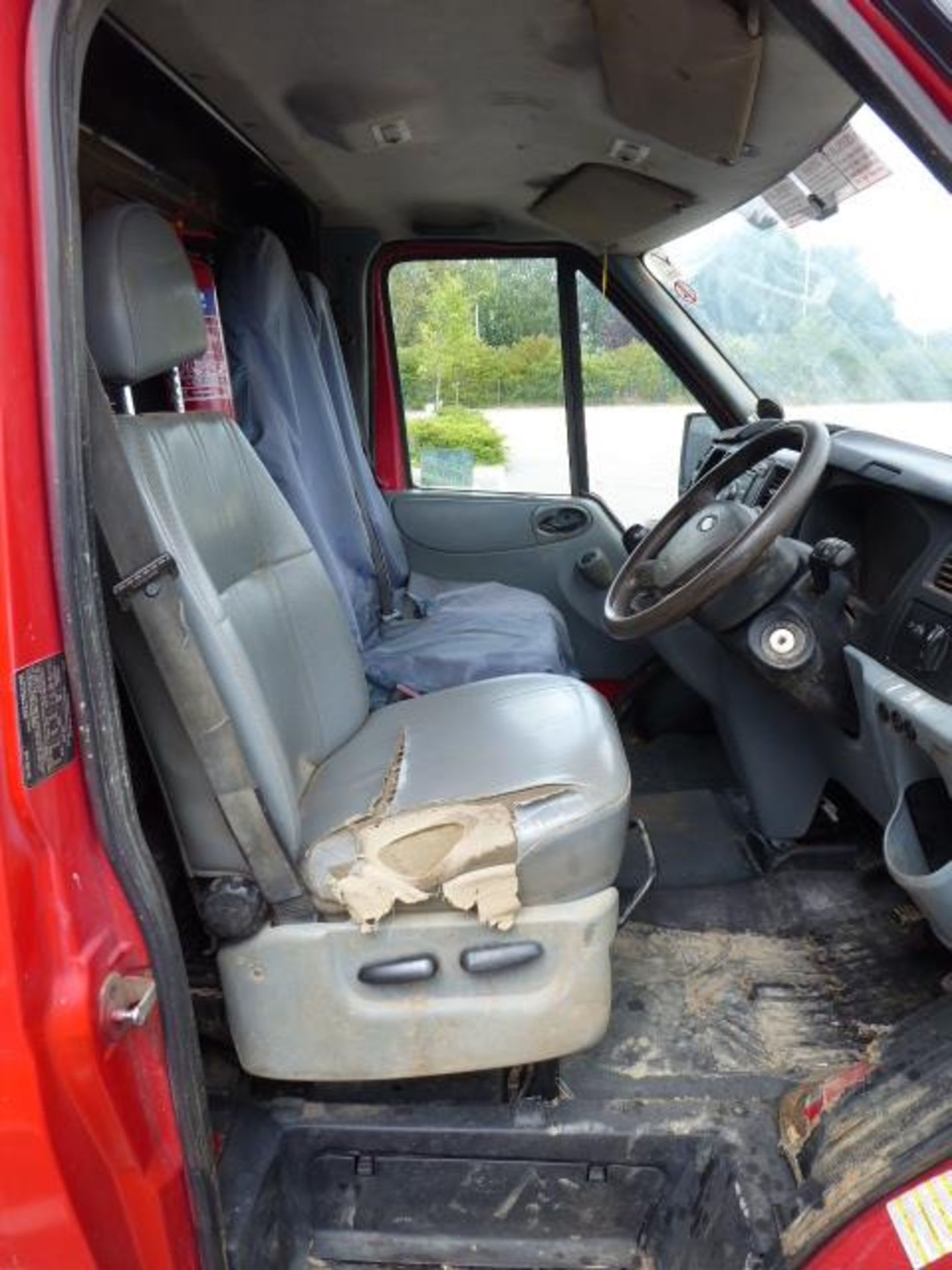 LO61 YWW (2011) Ford Transit 100 T350L D/C RWD, diesel in red/green MOT: 03/09/2020 - Image 6 of 10
