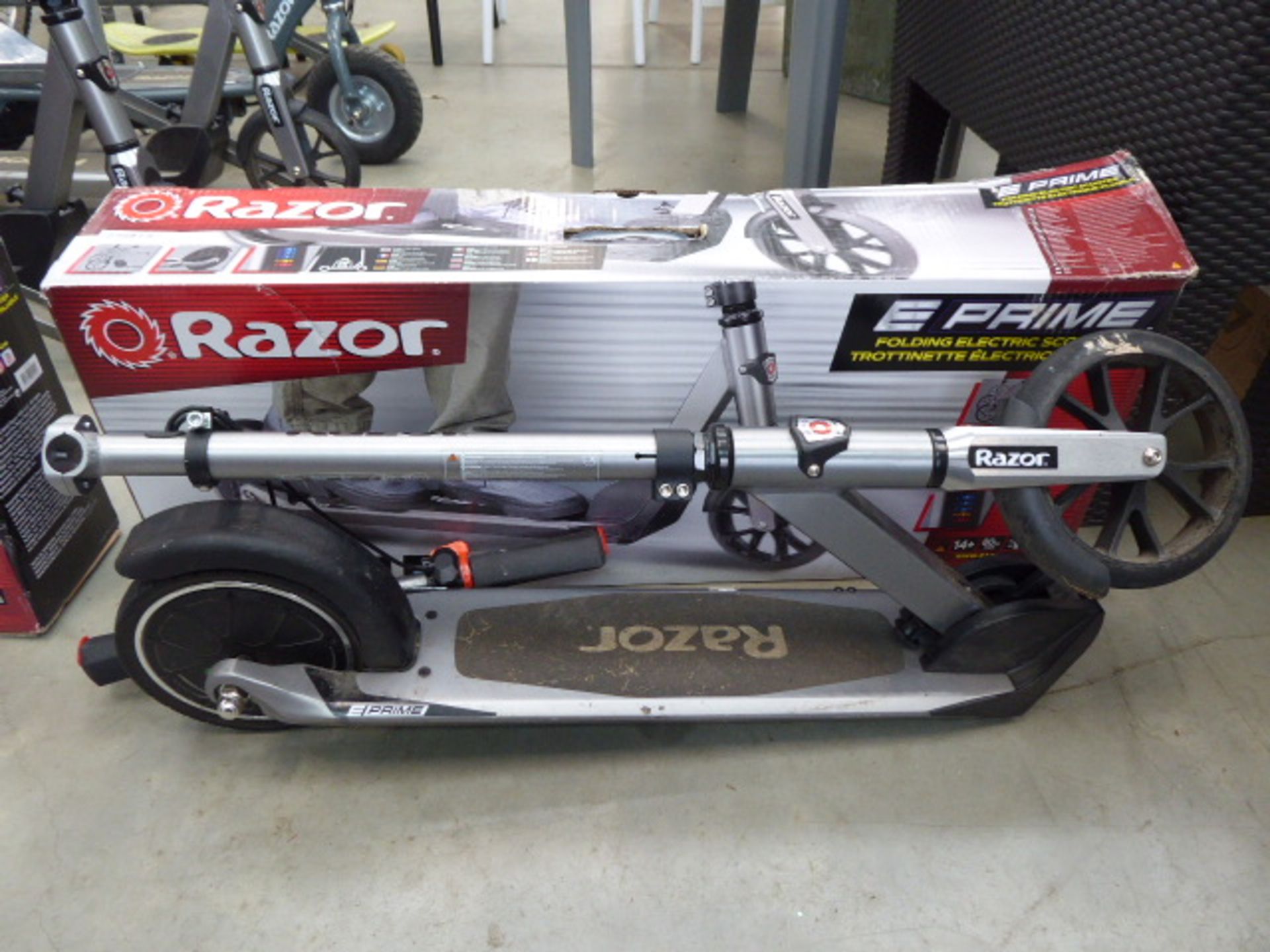 Boxed Razor electric scooter no charger - Image 2 of 2