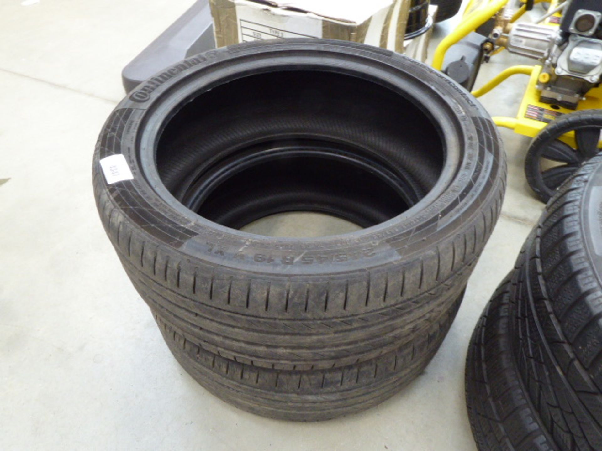 2 Continental tyres size 245/45/19
