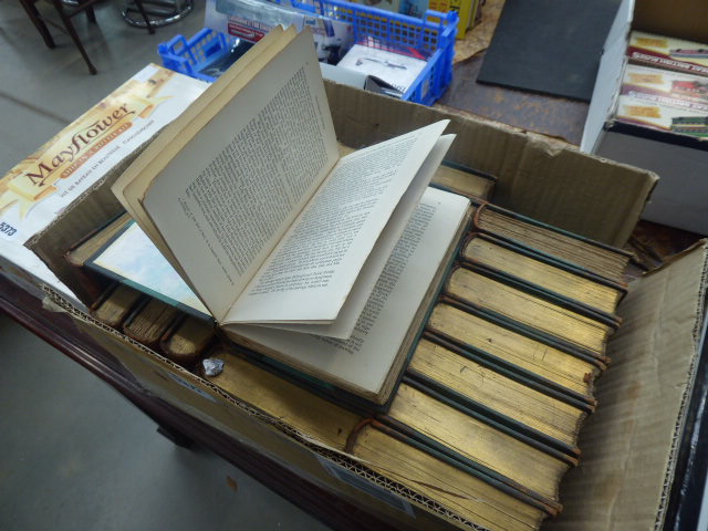 Box containing quantity of Scots Waverley novels