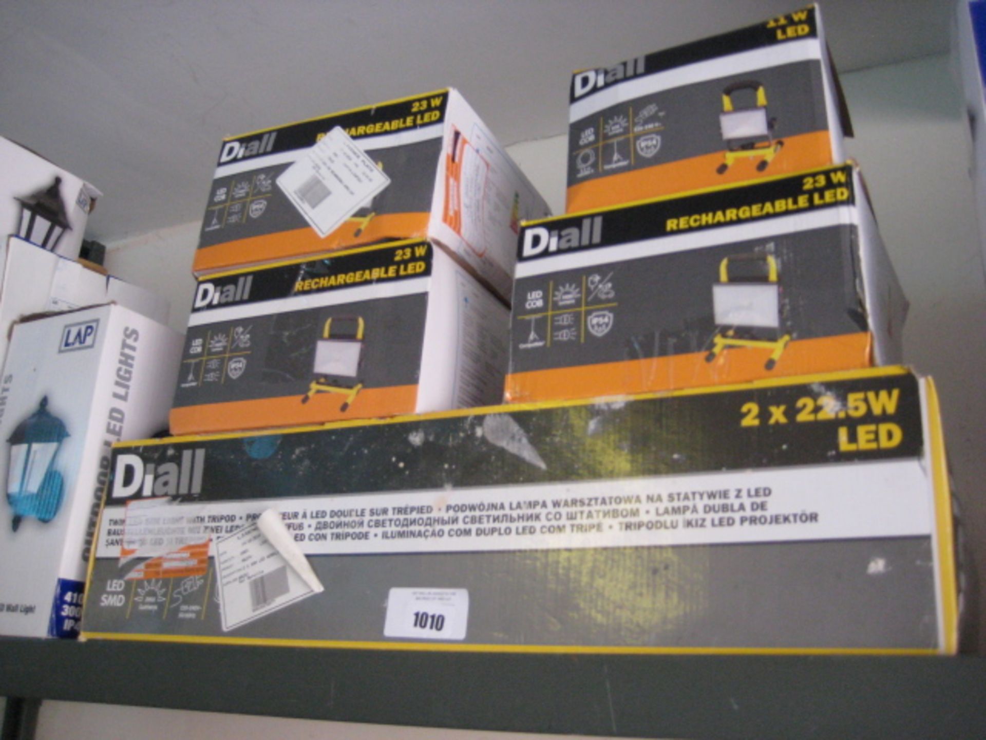 Boxed Diall twin LED site light with tripods plus 4 various Diall work lights