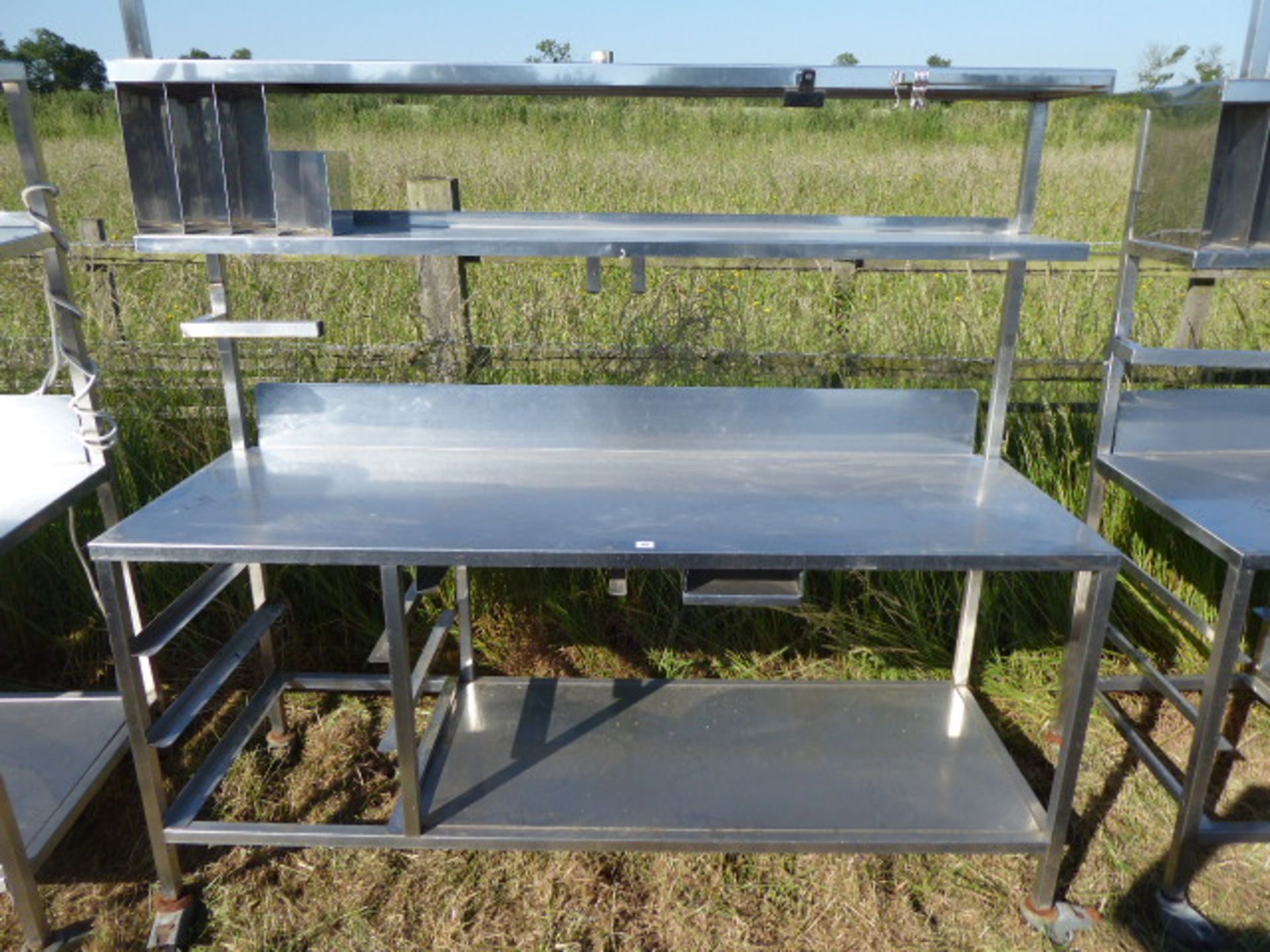 Stainless steel mobile food preparation station with 2 shelves over, shelf under space for trays, - Image 2 of 2