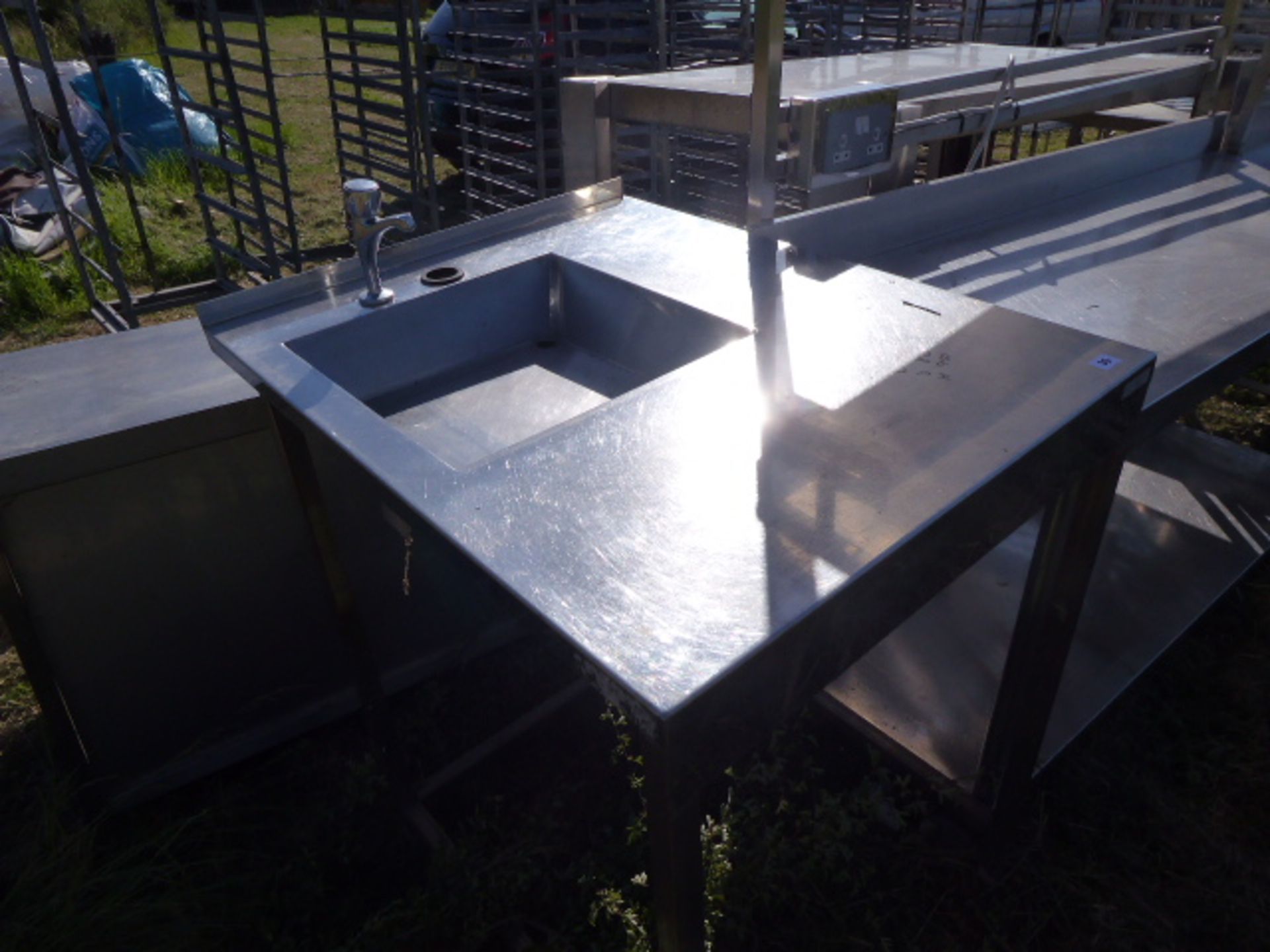 Stainless steel handwash station with shallow sink and single tap, 700mm wide, 870mm deep and - Image 2 of 2