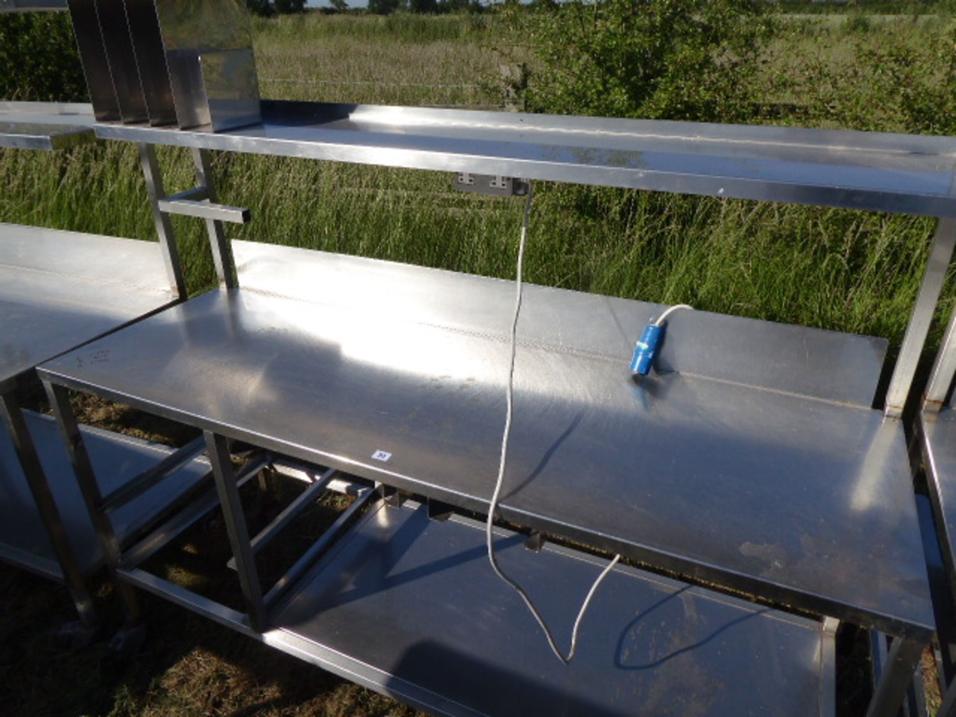 Stainless steel mobile food preparation station with 2 shelves over, shelf under space for trays, - Image 2 of 3