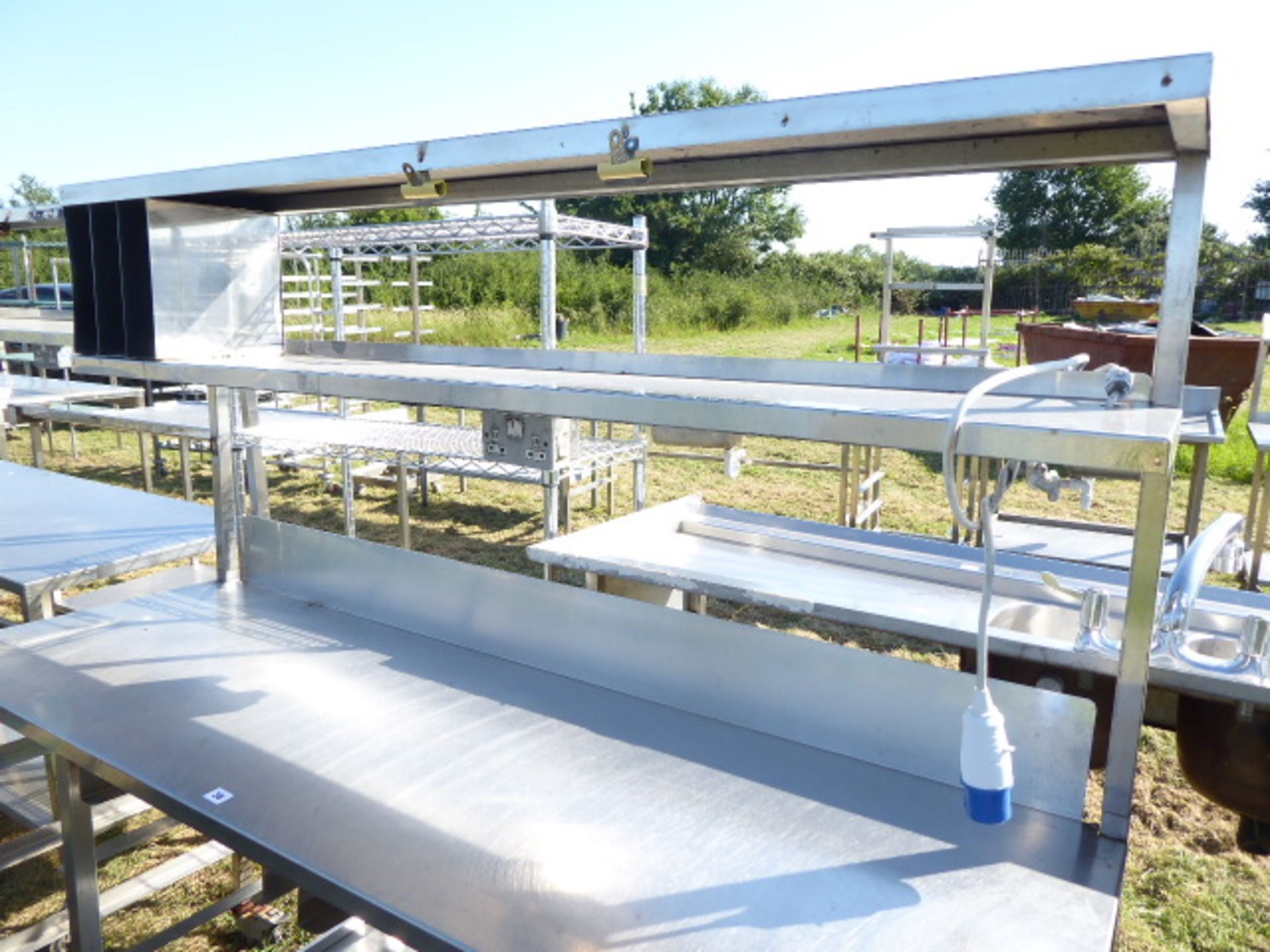 Stainless steel mobile food preparation station with 2 shelves over, shelf under space for trays, - Image 3 of 3