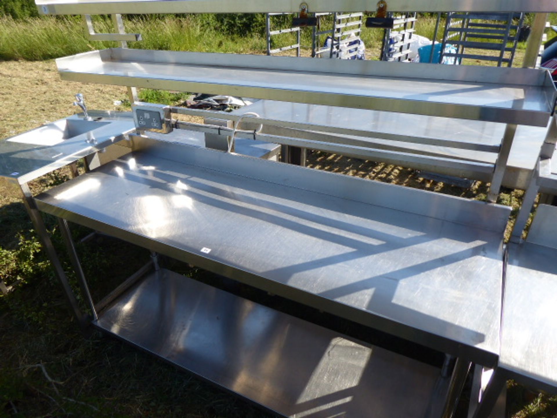 Stainless steel mobile food preparation station with 2 shelves over, shelf under space for trays, - Image 2 of 2