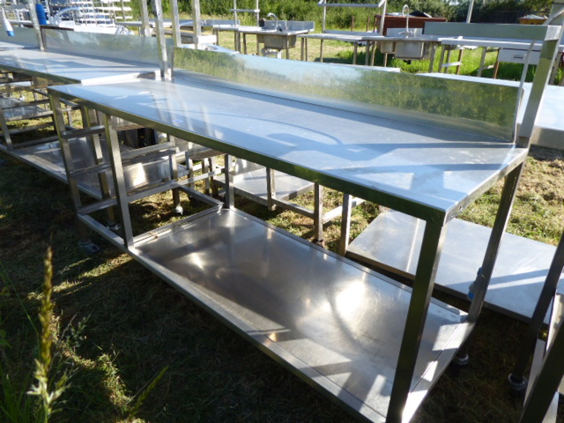 Stainless steel mobile food preparation station with 2 shelves over, shelf under space for trays, - Image 2 of 2