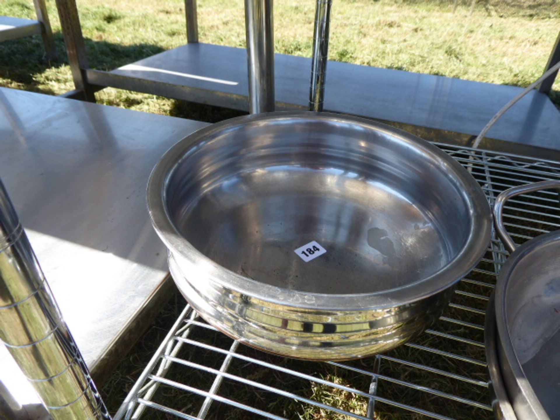 32 cm copper bottomed and stainless steel serving dish