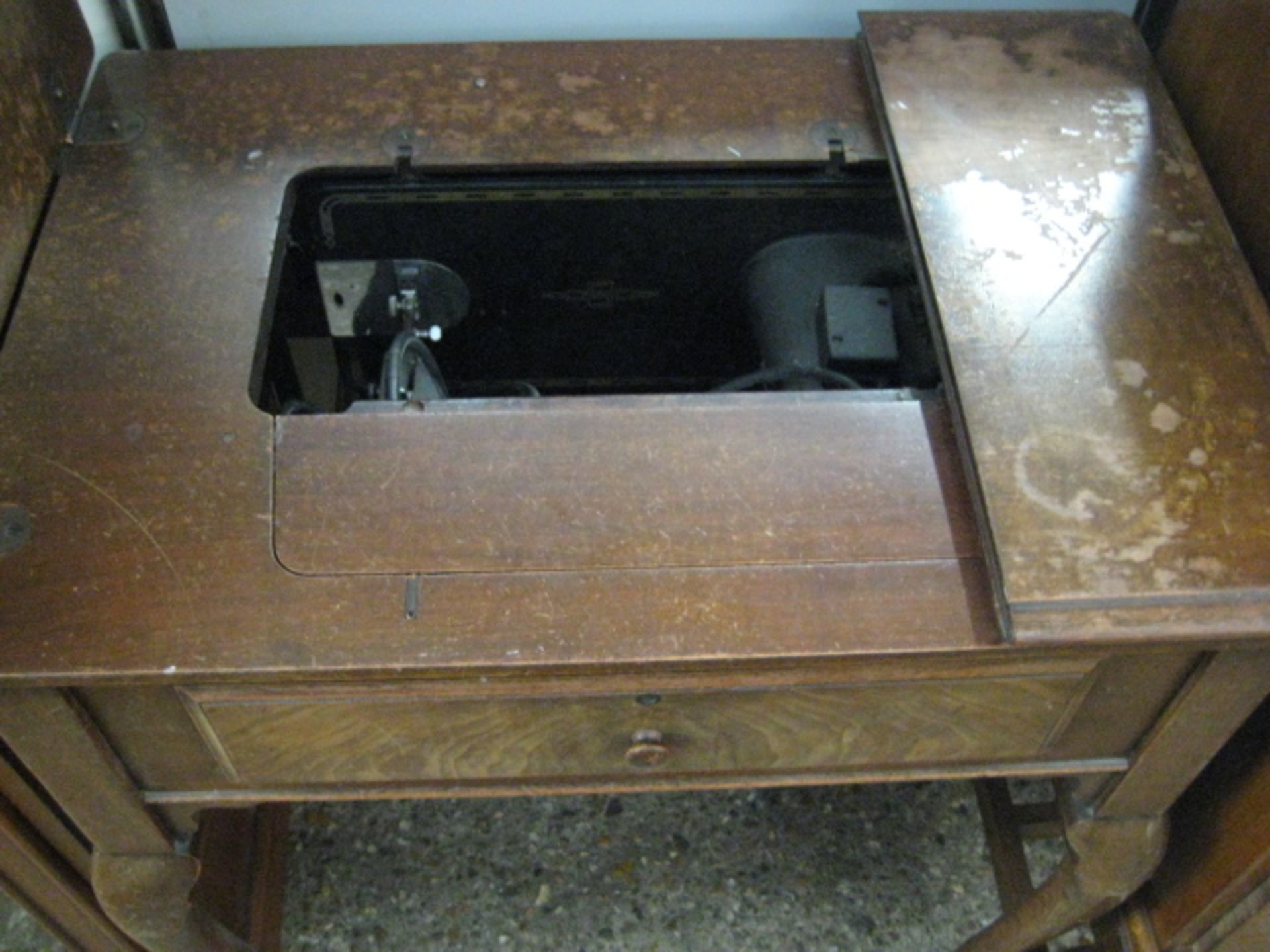 Walnut Singer sewing machine with cabinet