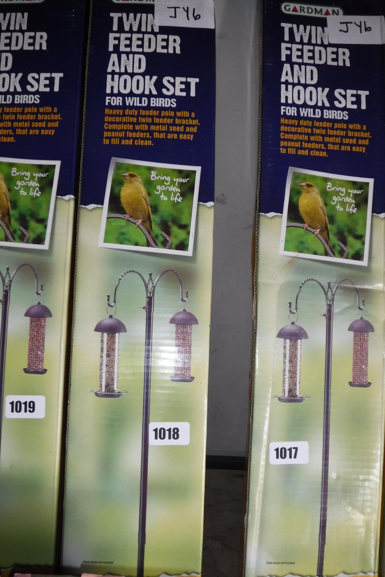 Gardman bird twin feeder and hook set