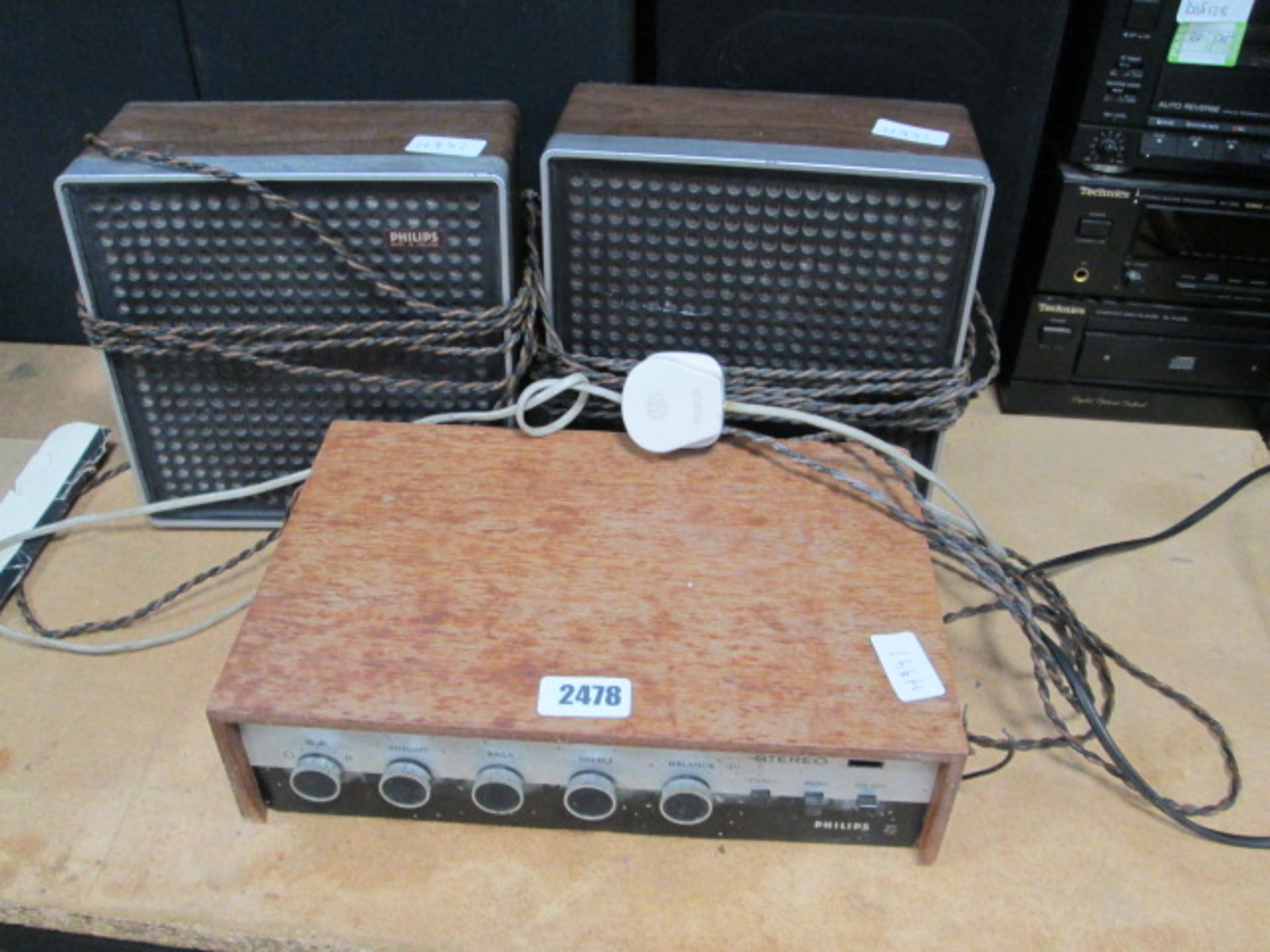 Philips stereo receiver unit with speakers