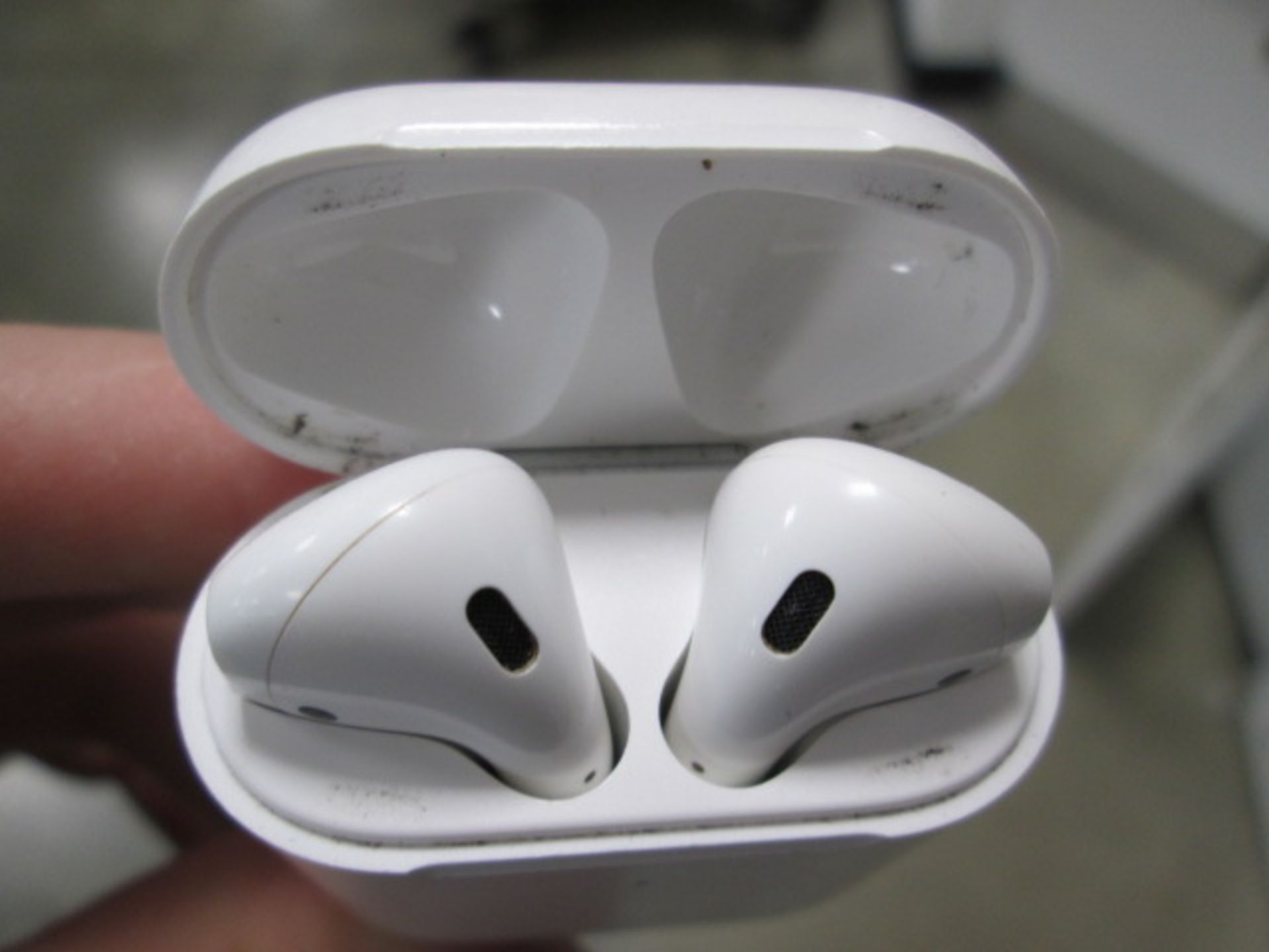 Apple Airpords 1st generation with charging case - Image 2 of 3