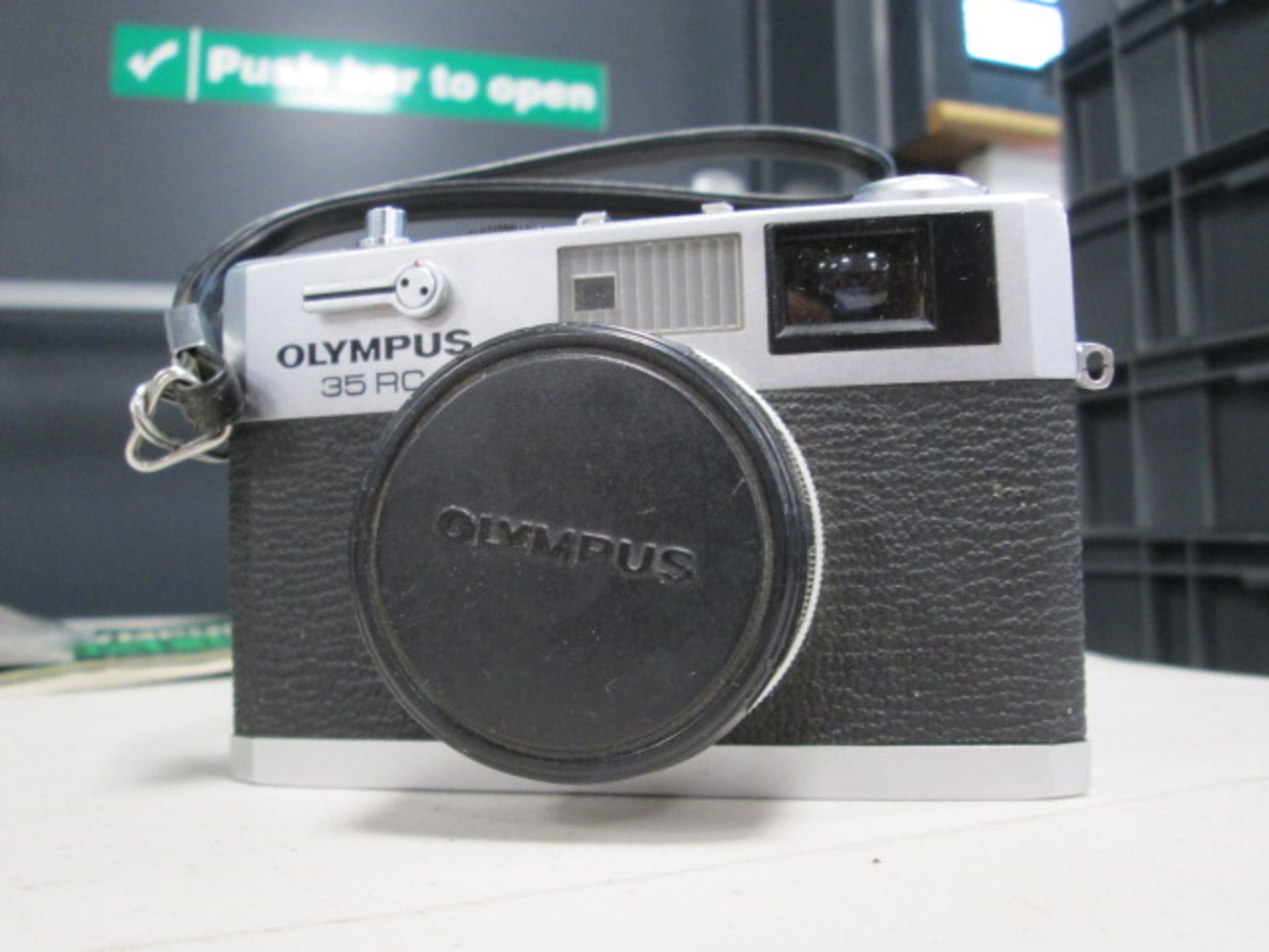 Olympus 35R6 film camera with travel case - Image 2 of 3