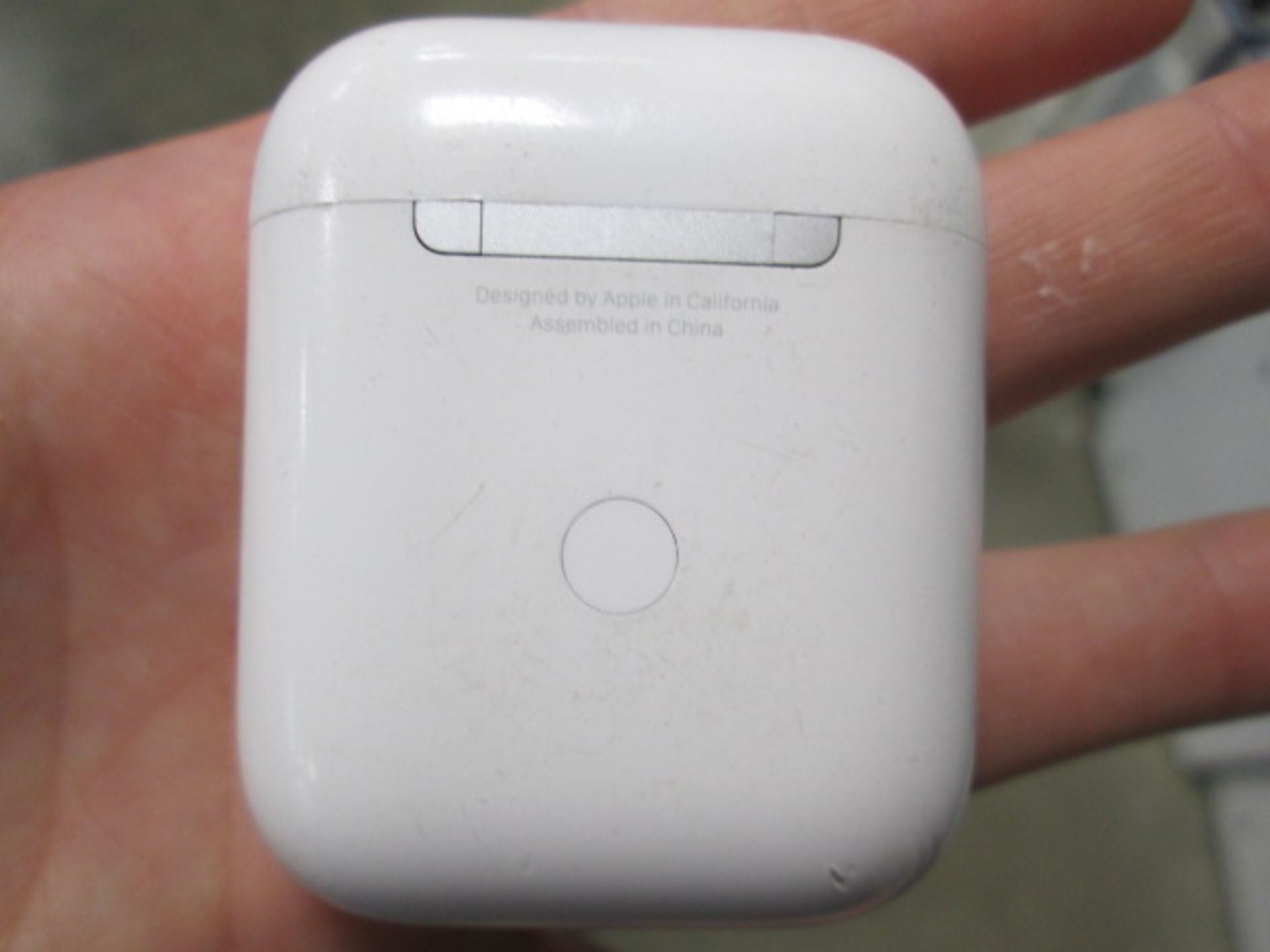 Apple Airpords 1st generation with charging case - Image 3 of 3